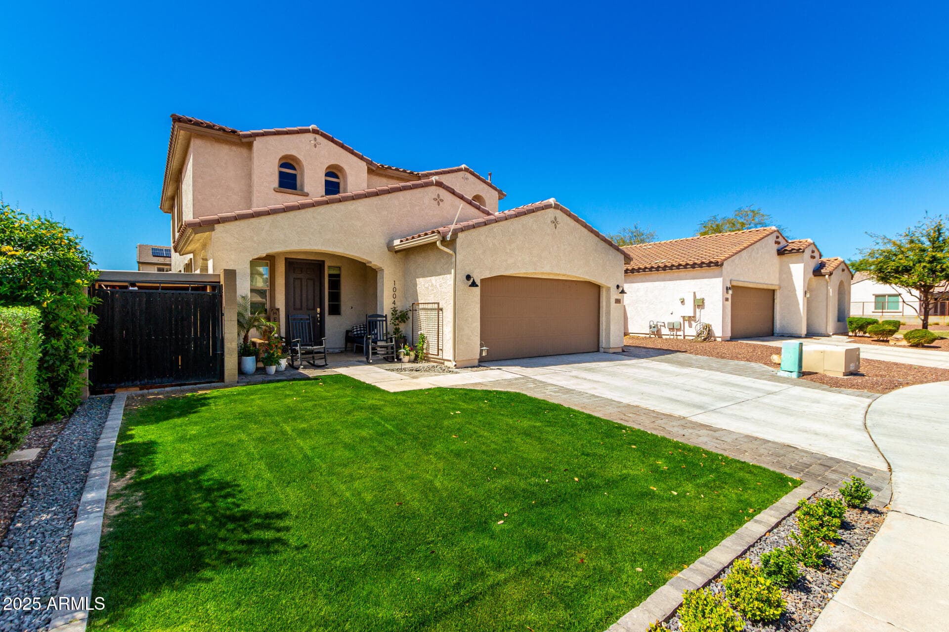 10043 W Foothill Dr — photo 1