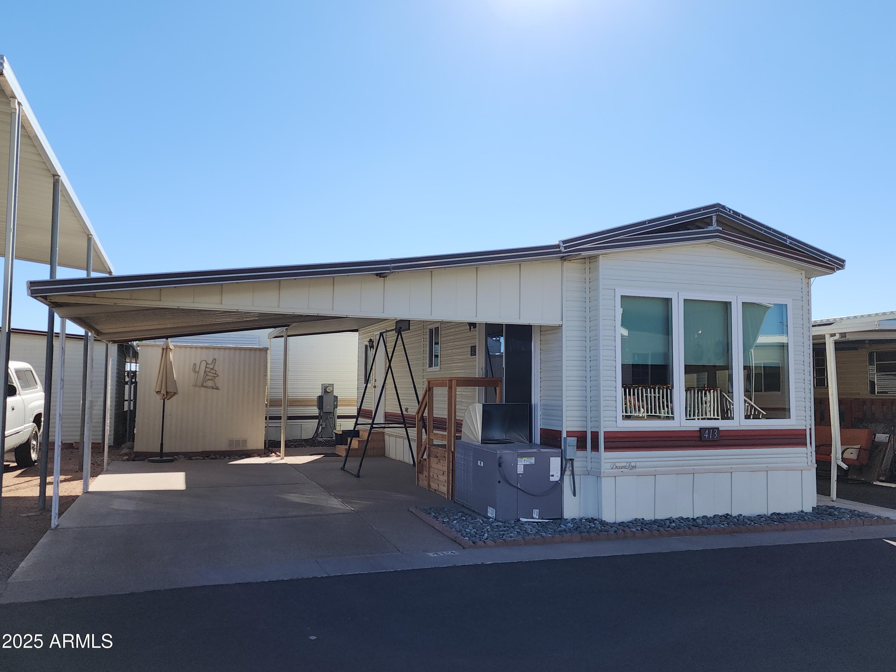 413 E Saguaro Dr — photo 1