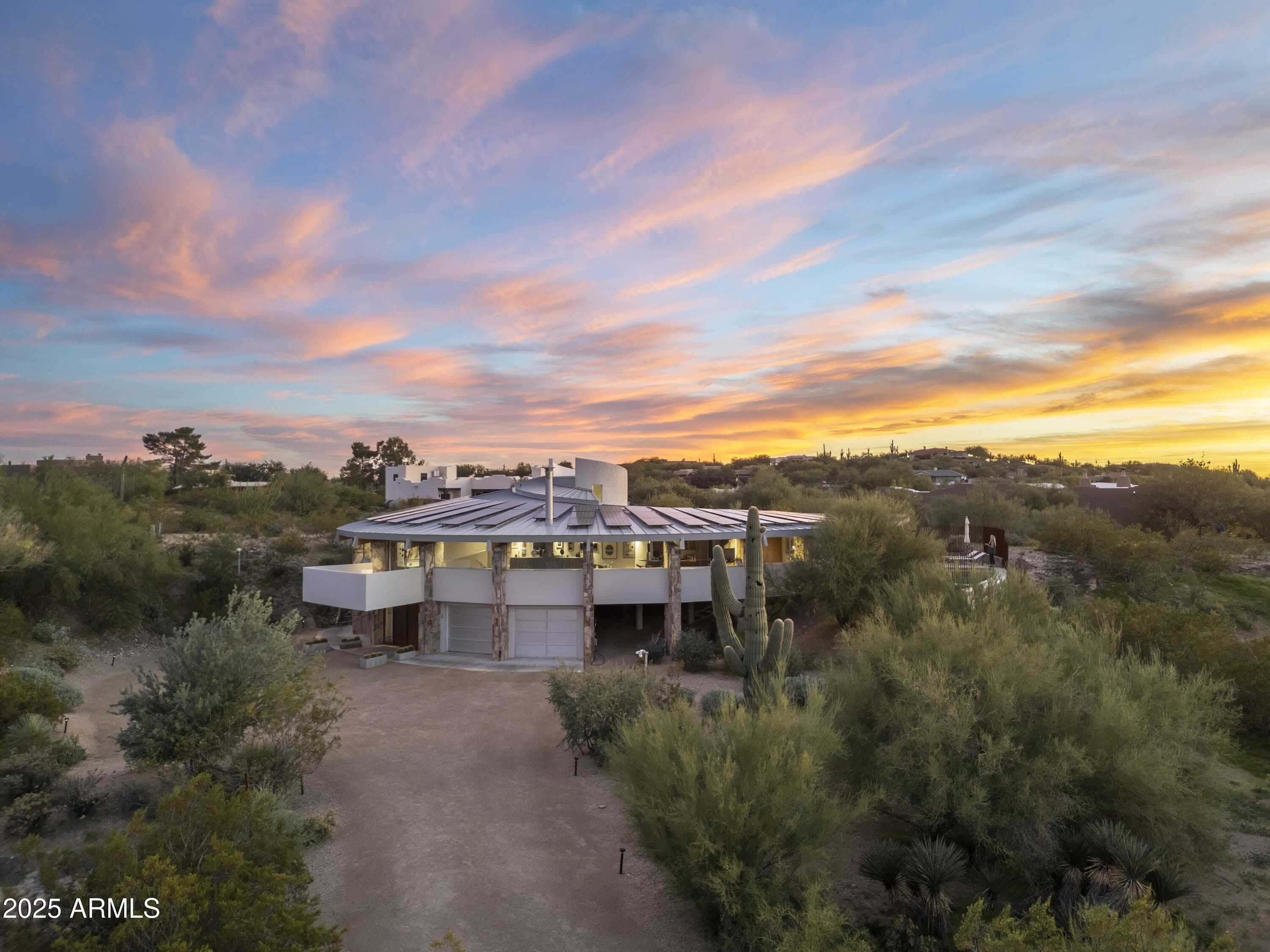 7915 E Primrose Path — photo 1