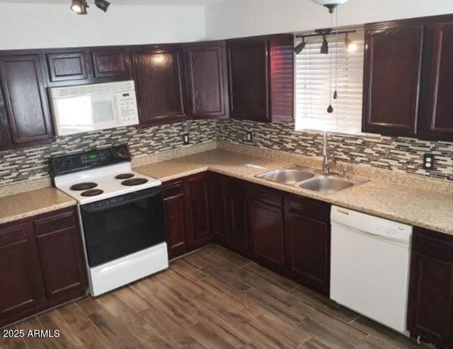 1138 E 2ND ST - Photo 3