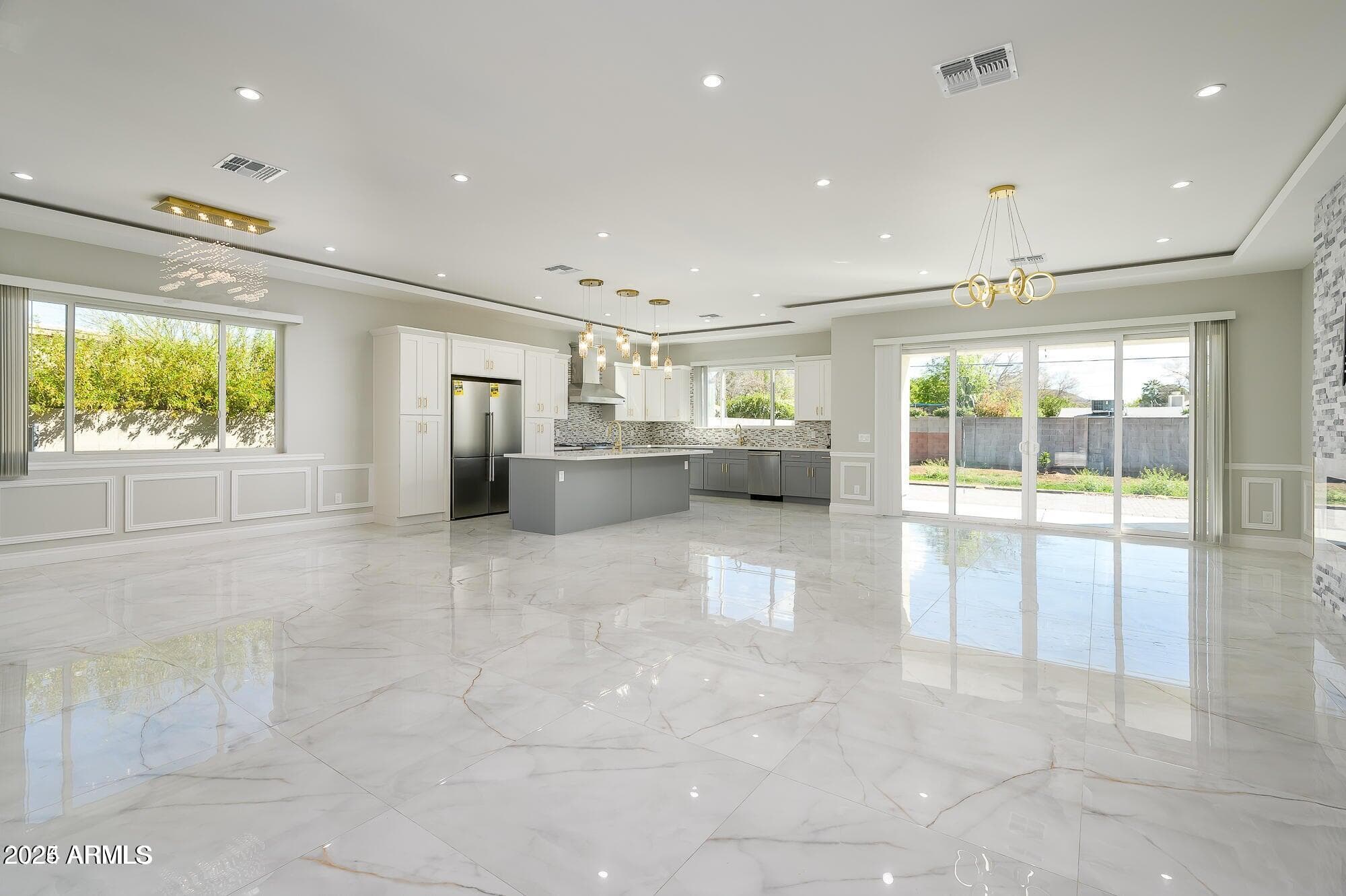 6729 N 13th St — photo 1