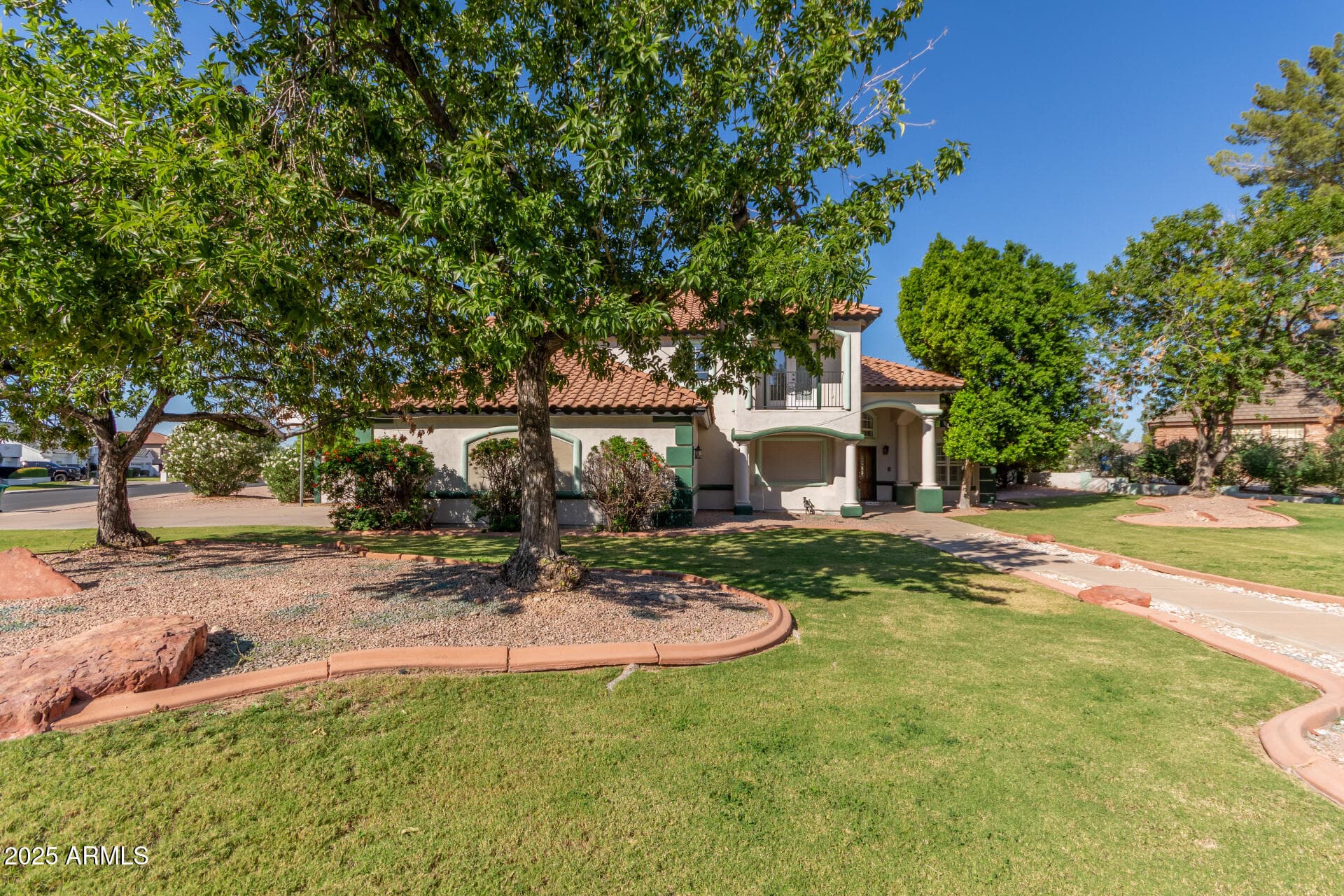 2438 N Forest Circle — photo 2
