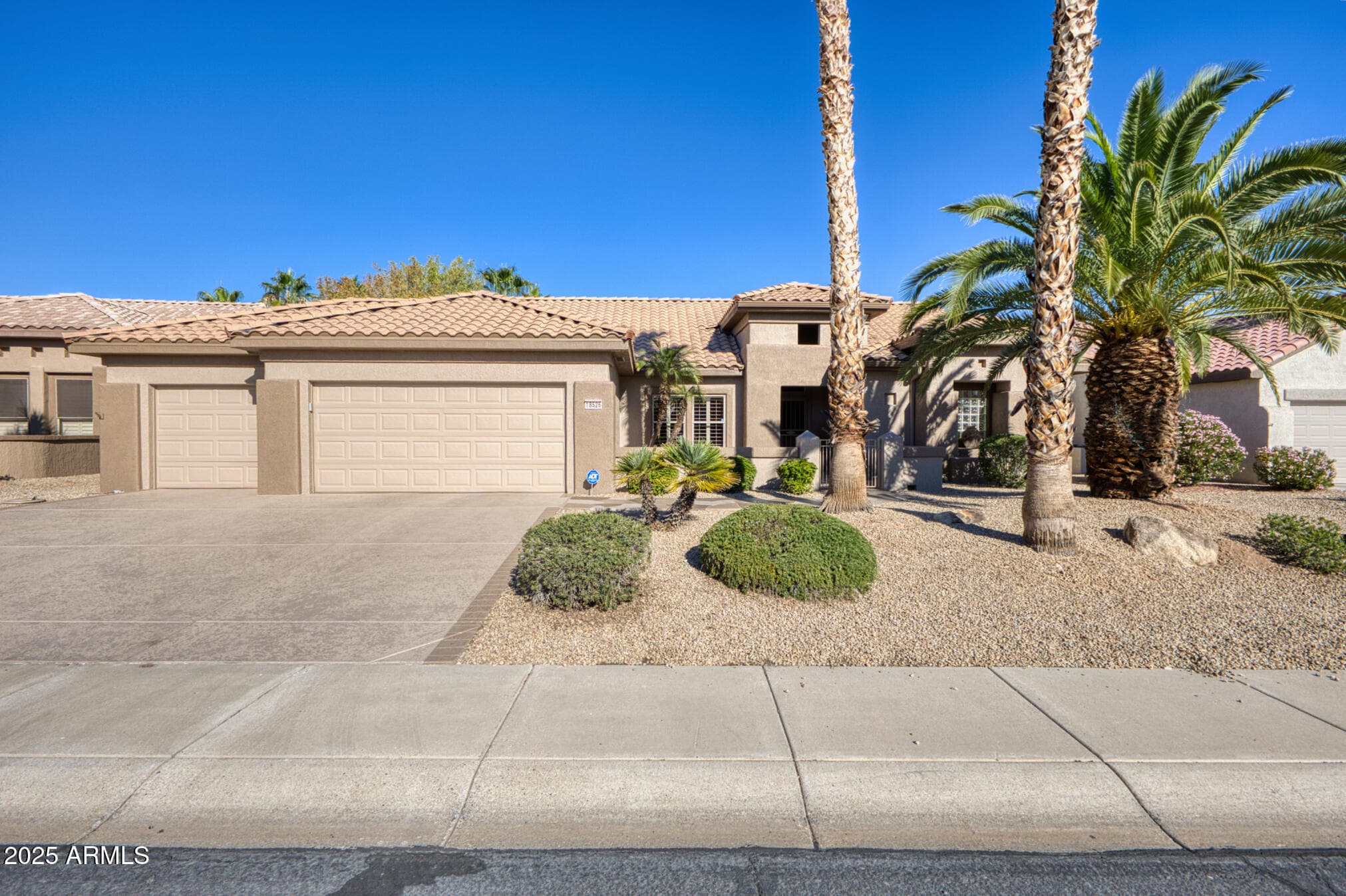 18526 N Laguna Azul Ct — photo 2