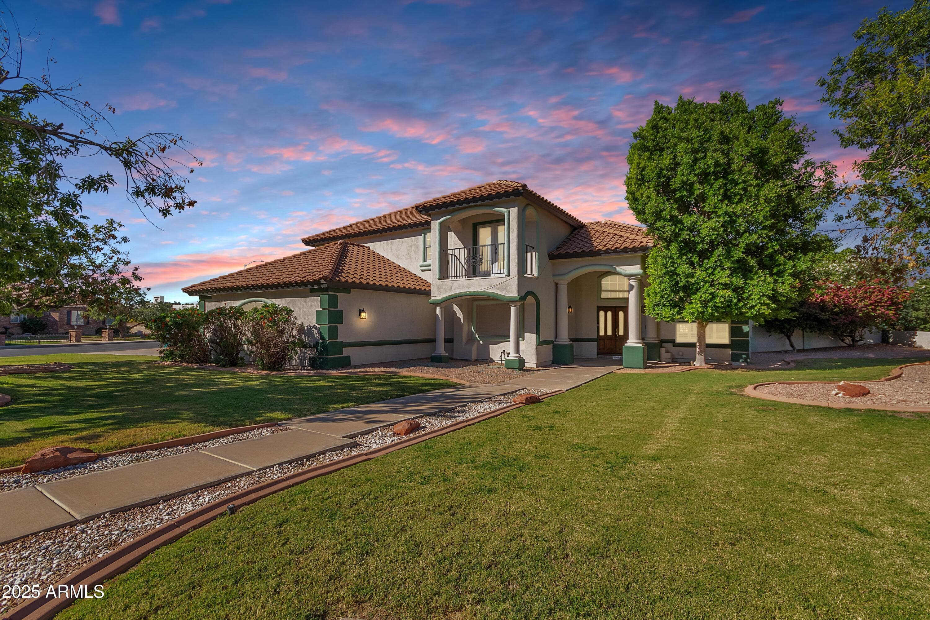 2438 N Forest Circle — photo 1