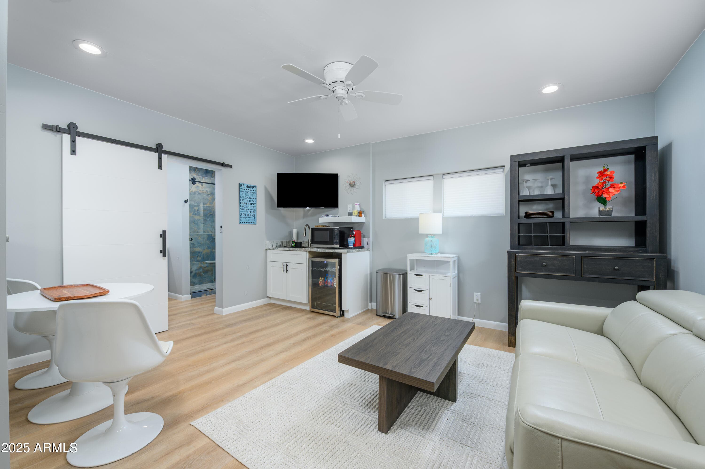 107 E PINAL ST - Photo 2