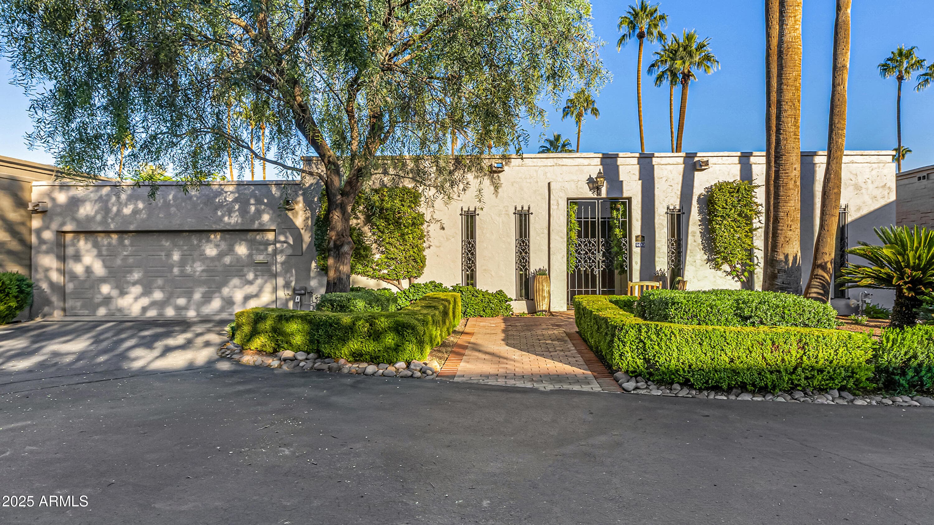 5642 N Scottsdale Rd — photo 1