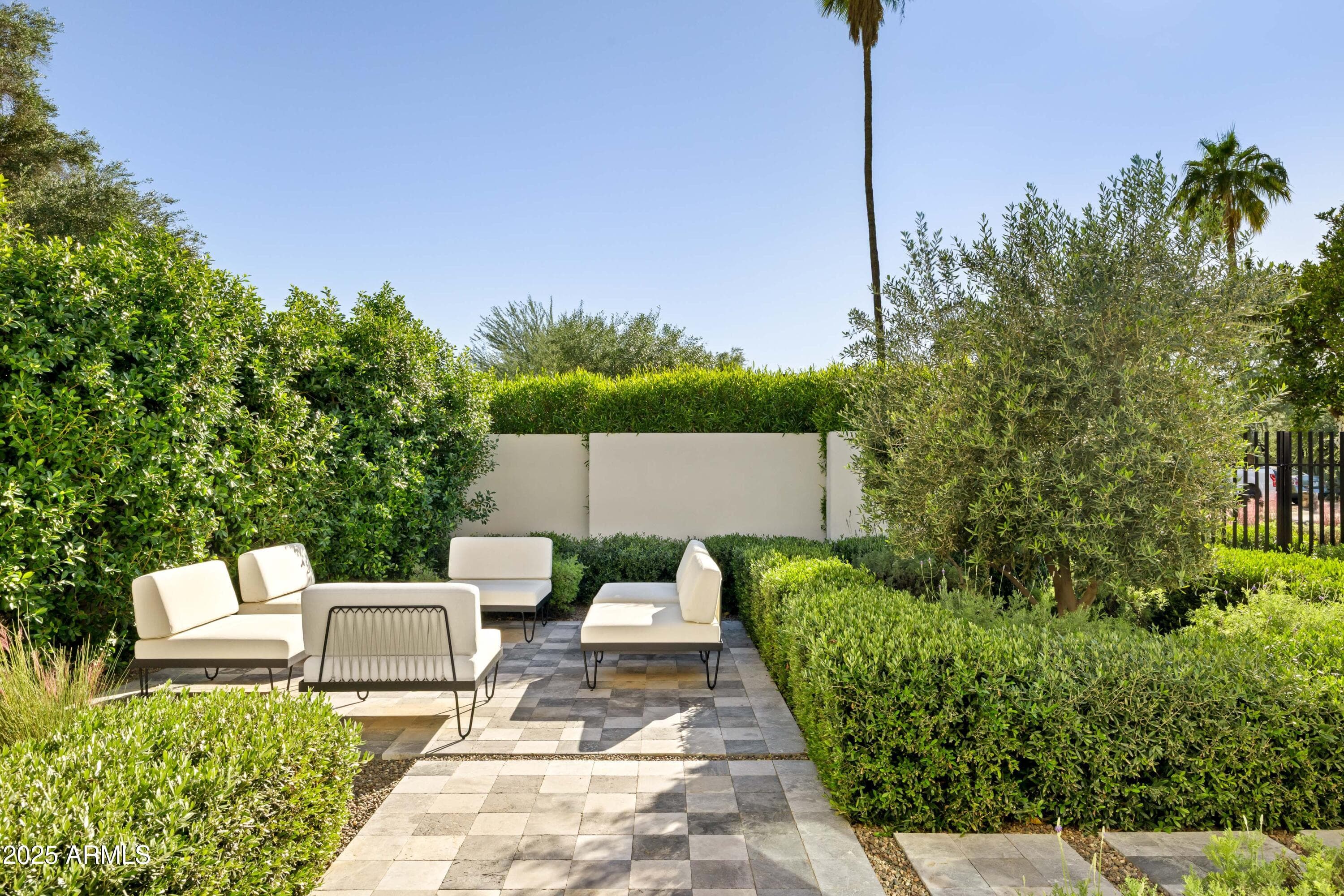 7120 E Pasadena Ave — photo 2