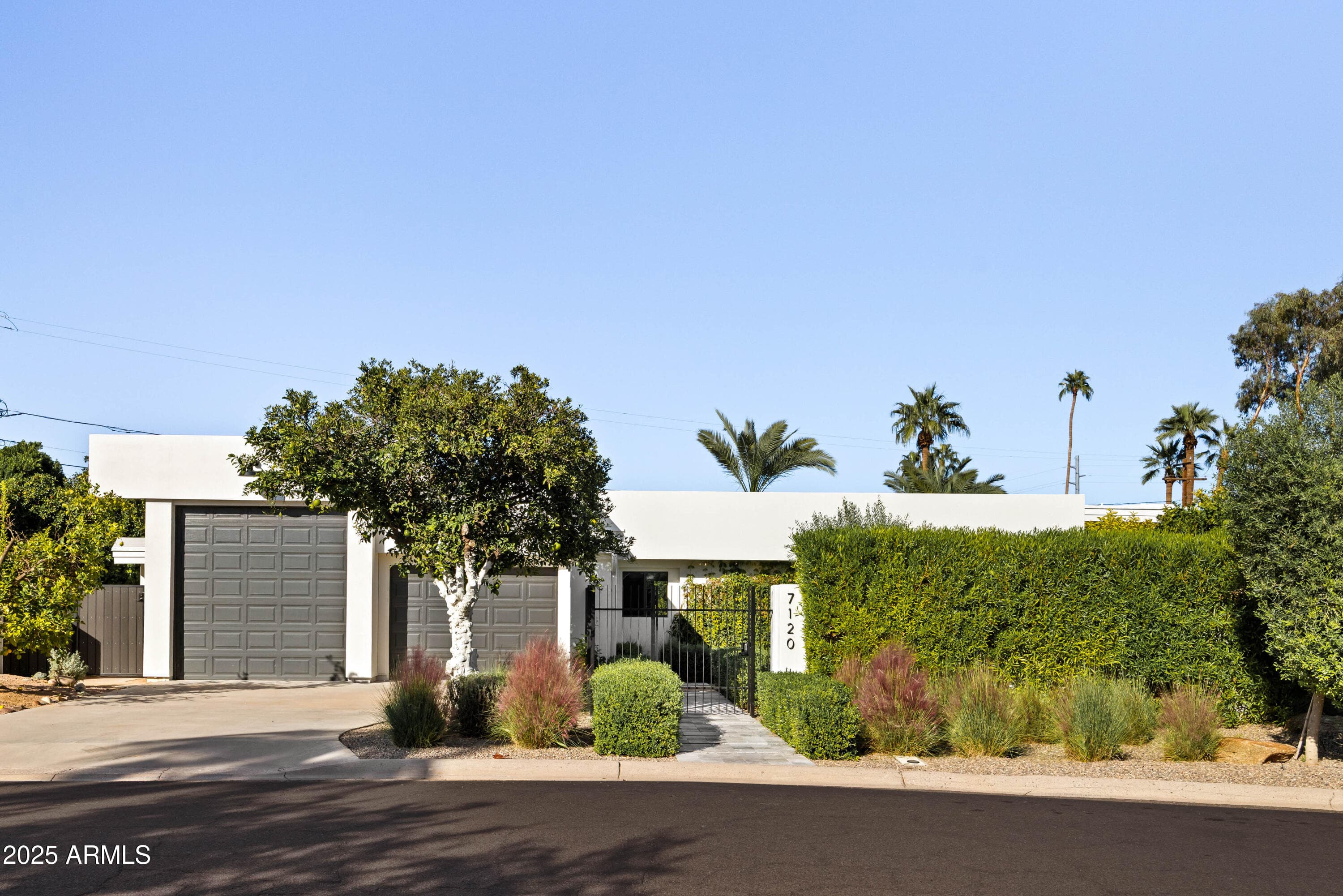 7120 E Pasadena Ave — photo 1