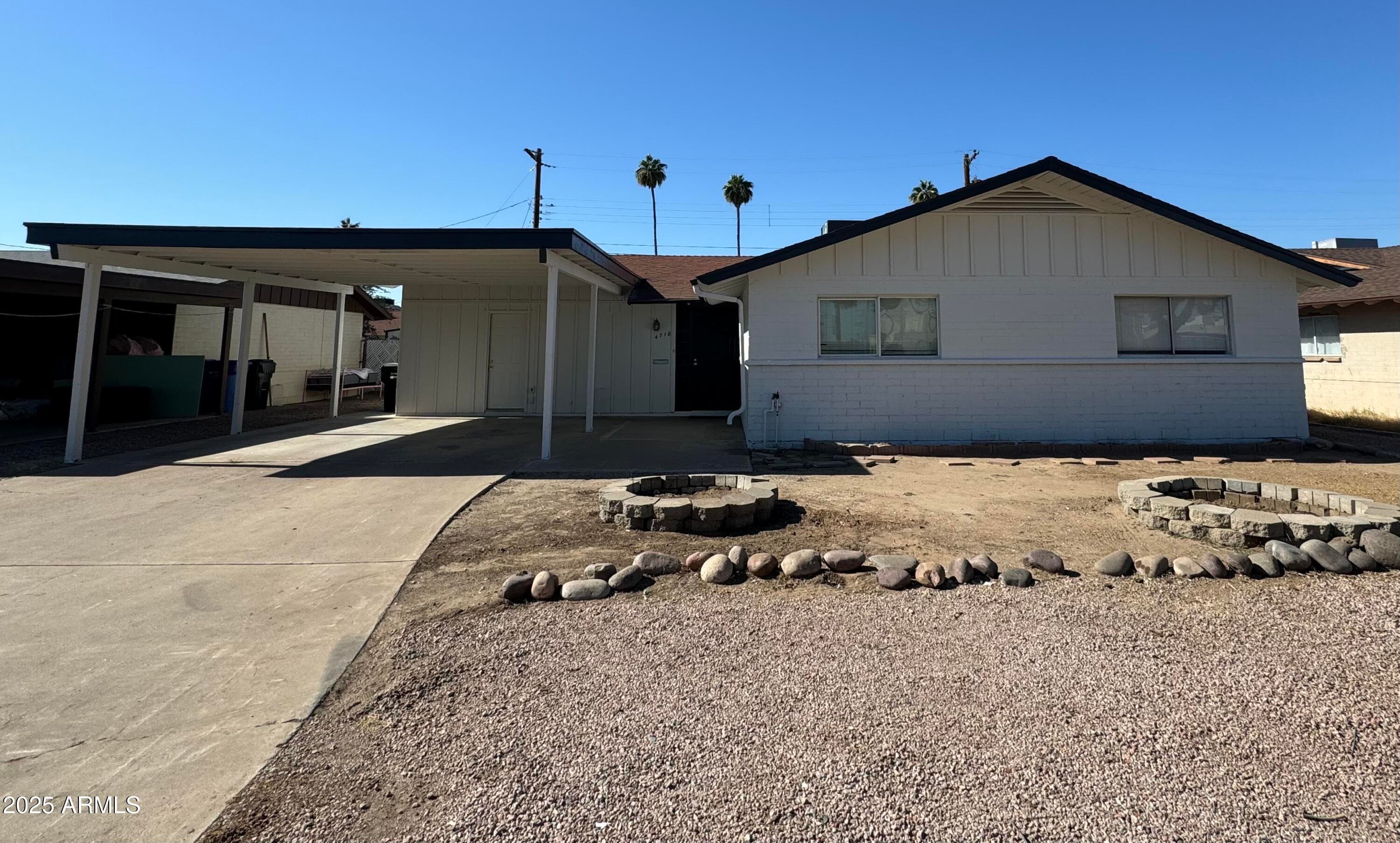 4718 N 39th Ave — photo 1