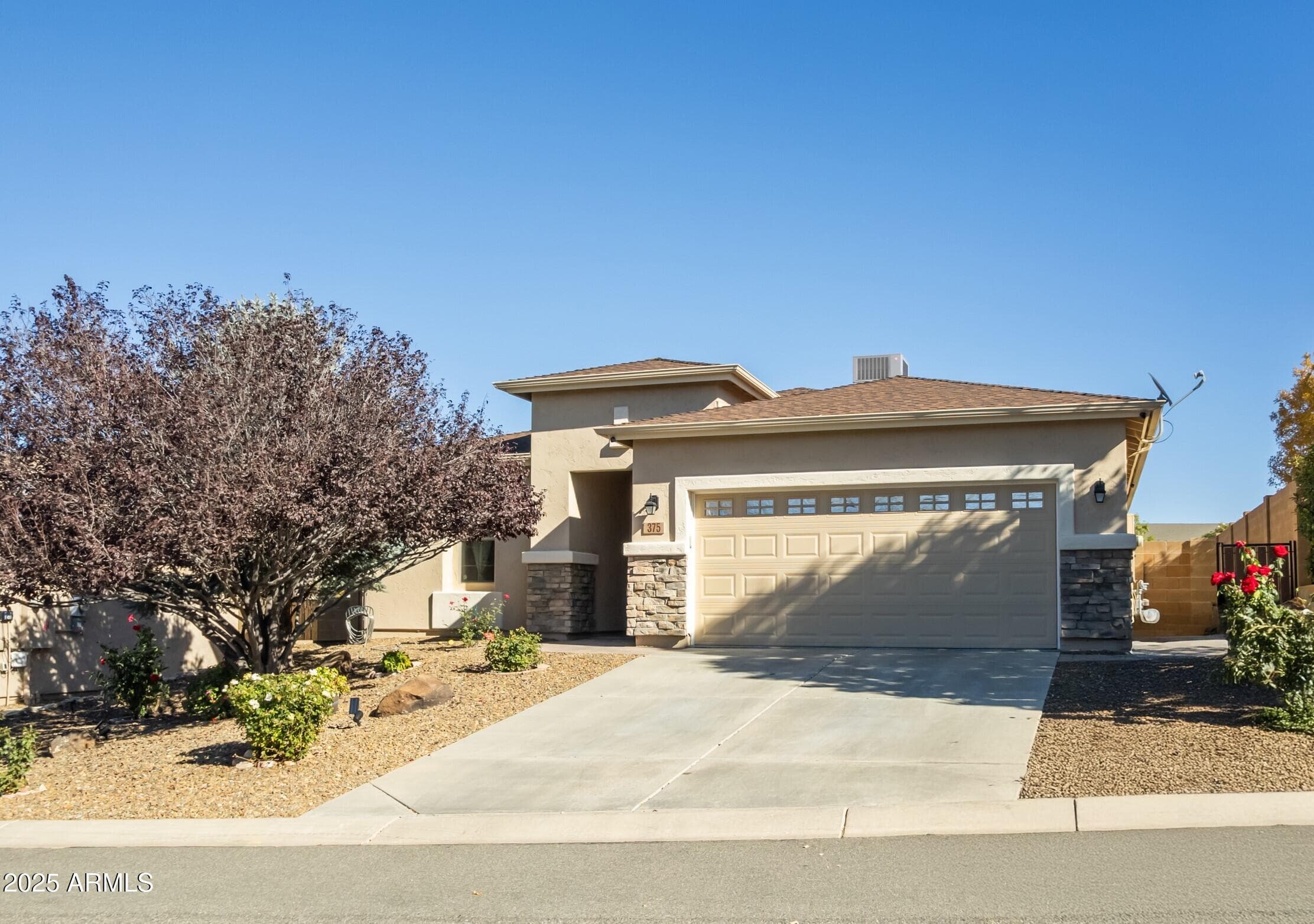 375 Armitage Way — photo 1