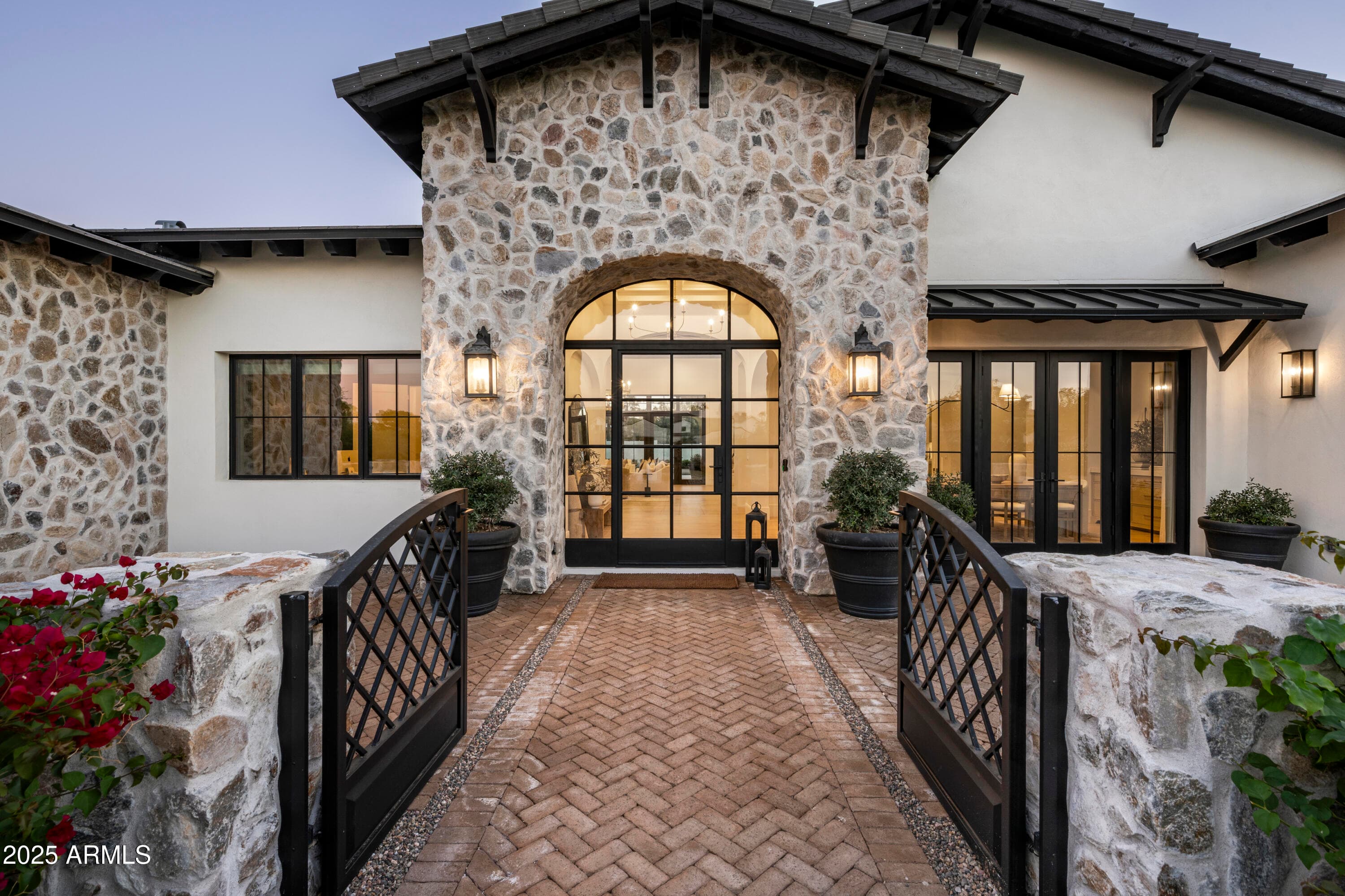 5131 E BUTLER DR - Photo 3