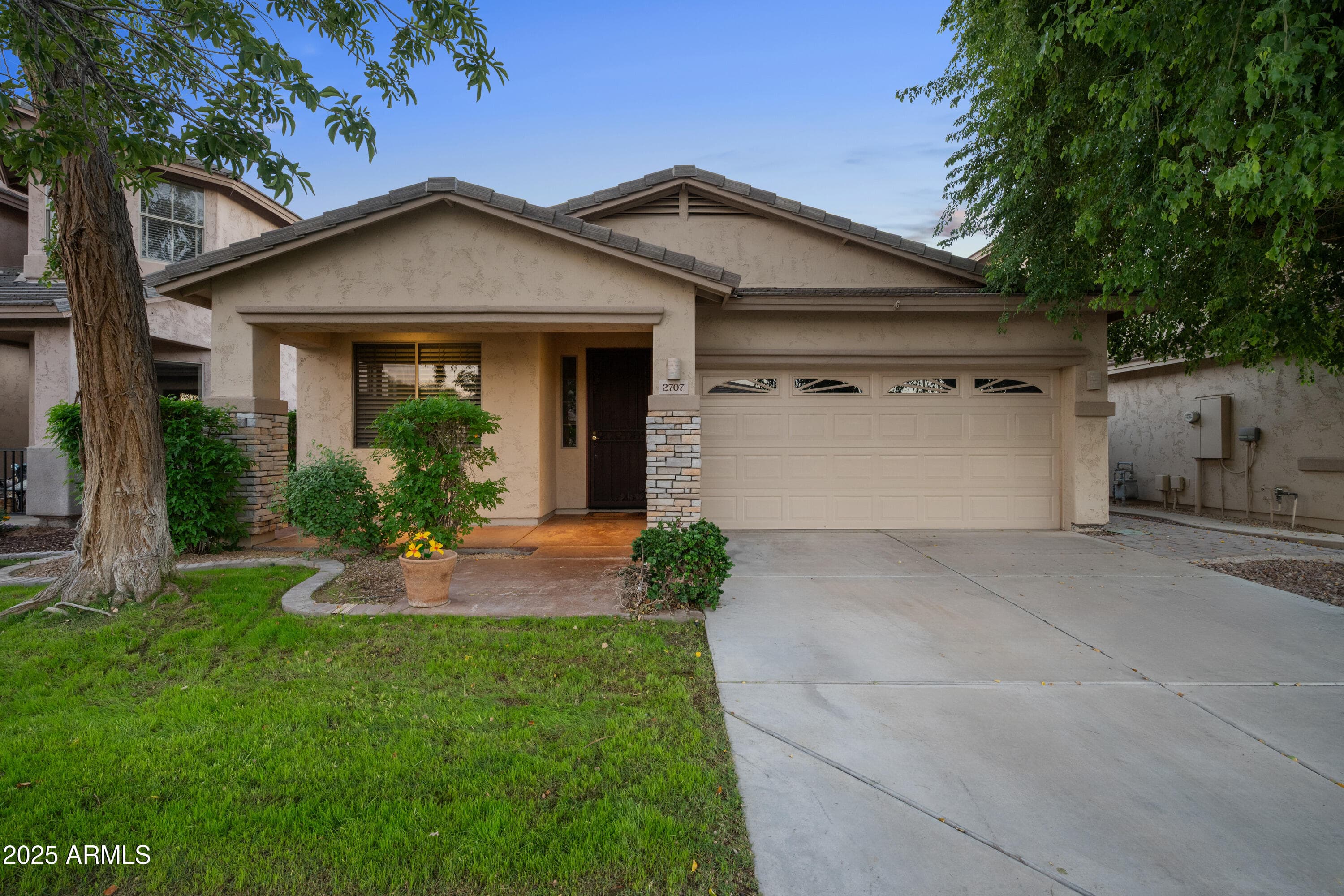 2707 E Darrel Rd — photo 1
