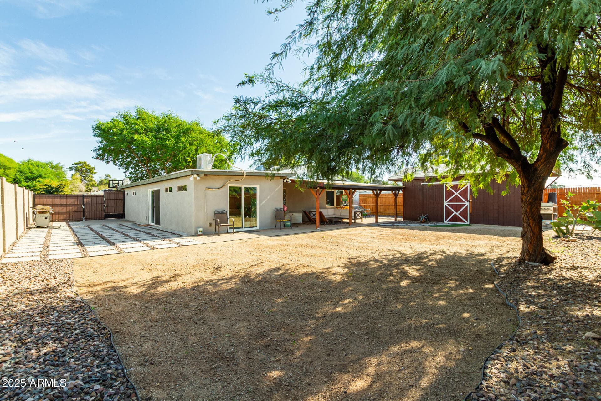 6728 N 24th Dr — photo 2