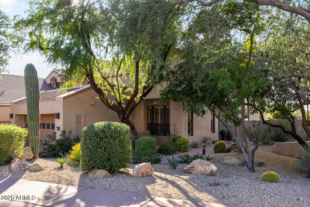 25150 N Windy Walk Dr 4 — photo 2
