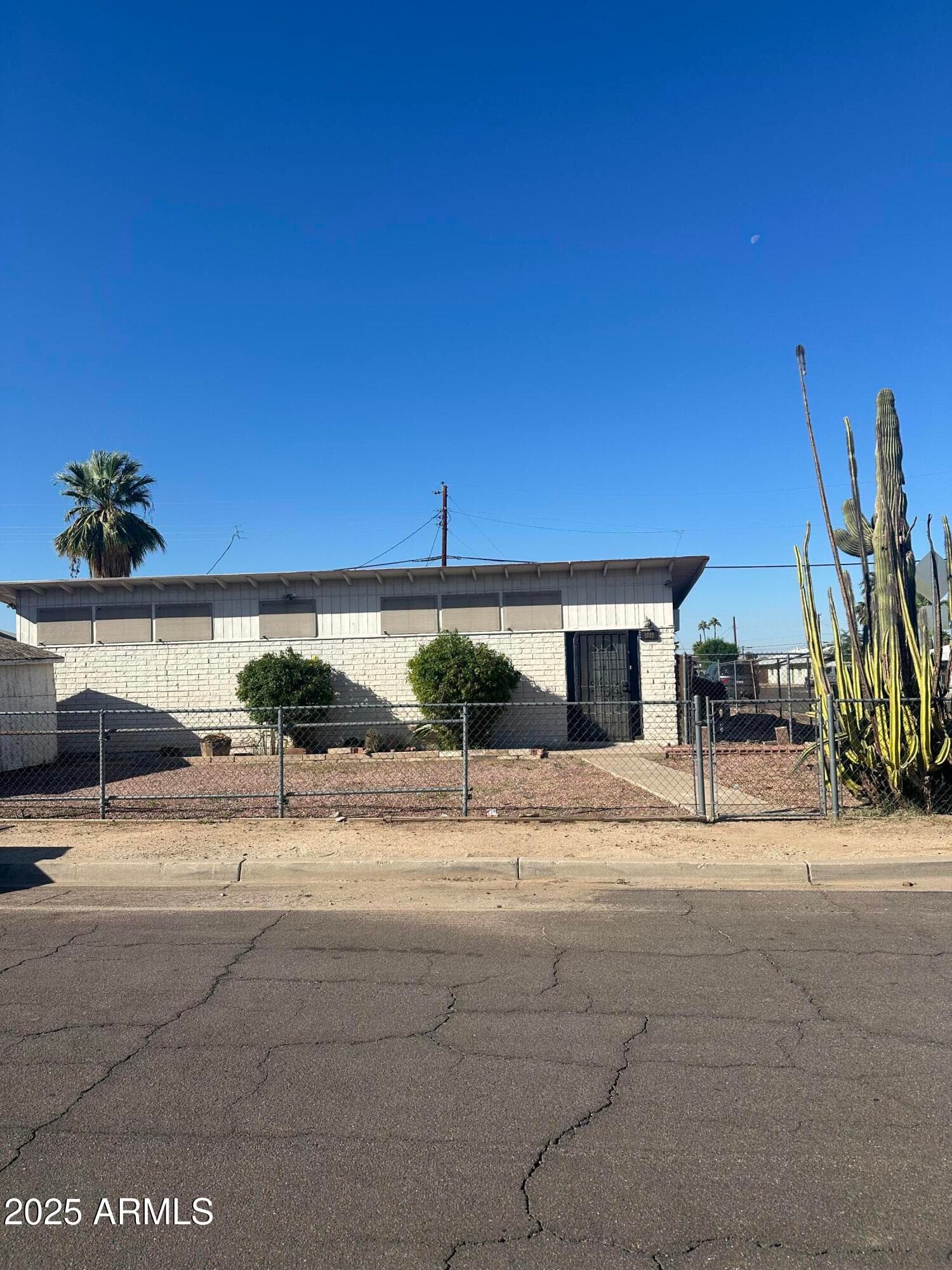 6602 S 22ND PL - Photo 3