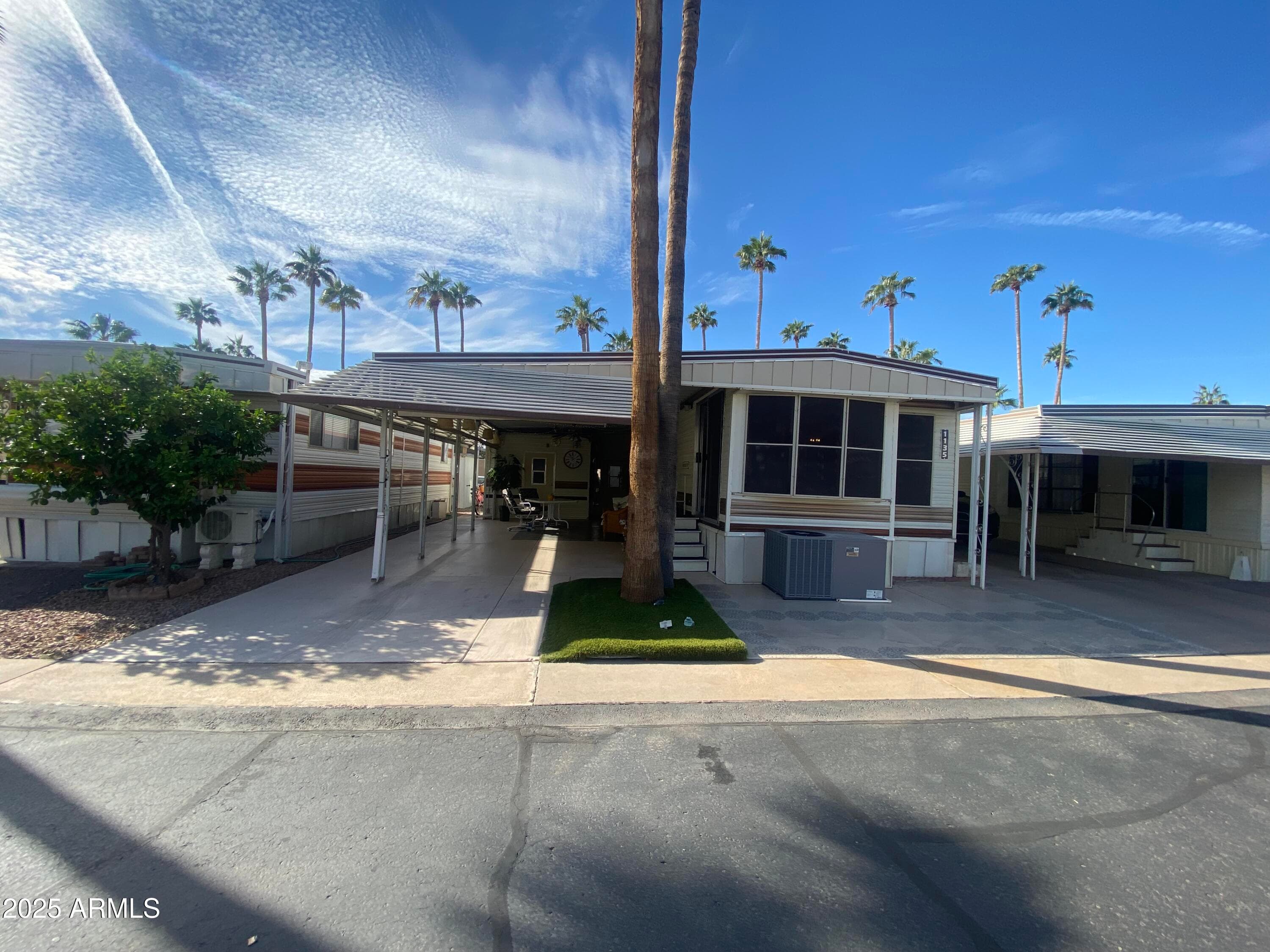 1135 S Sioux Dr — photo 1