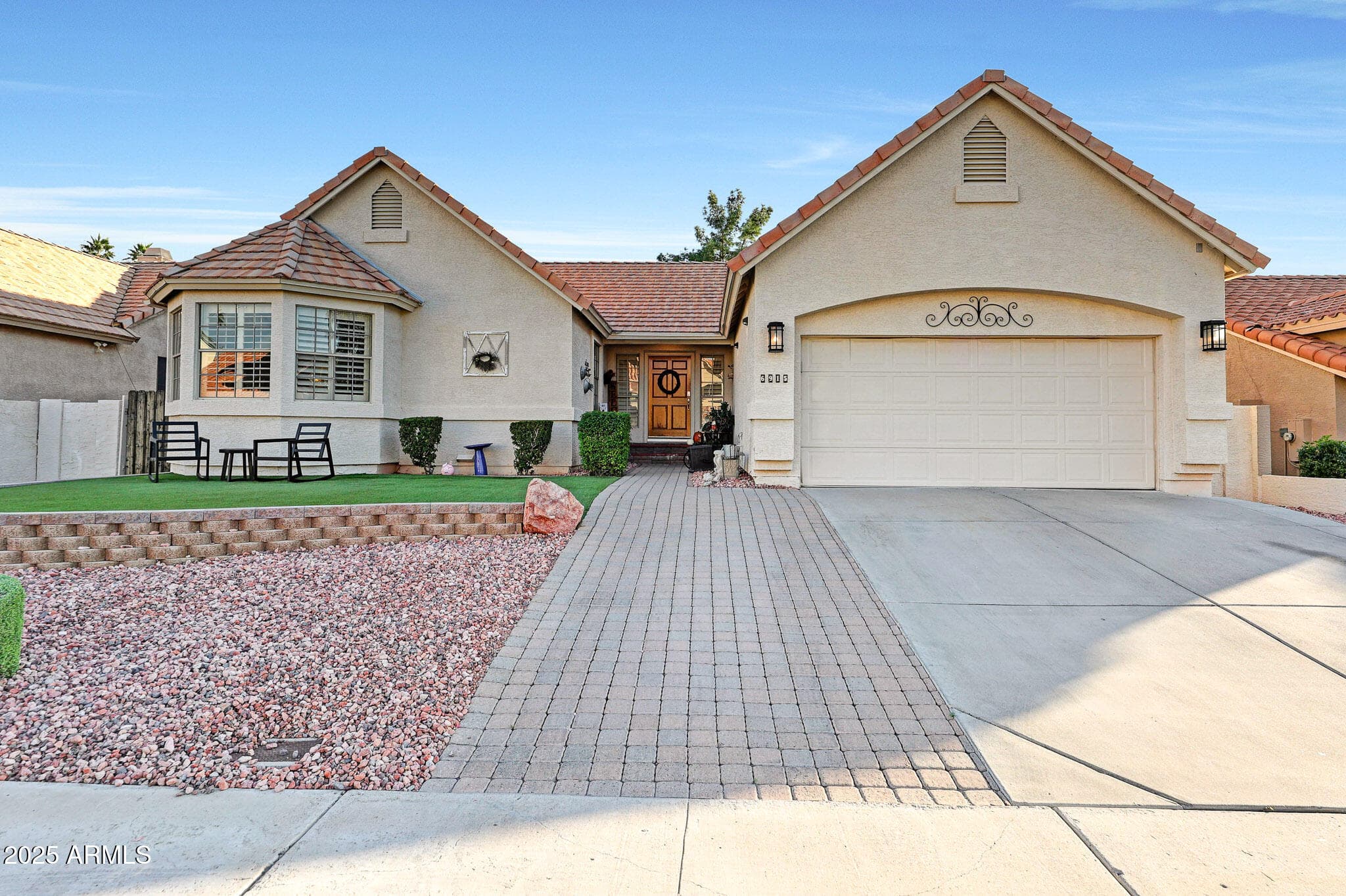 6915 W Oraibi Dr — photo 1