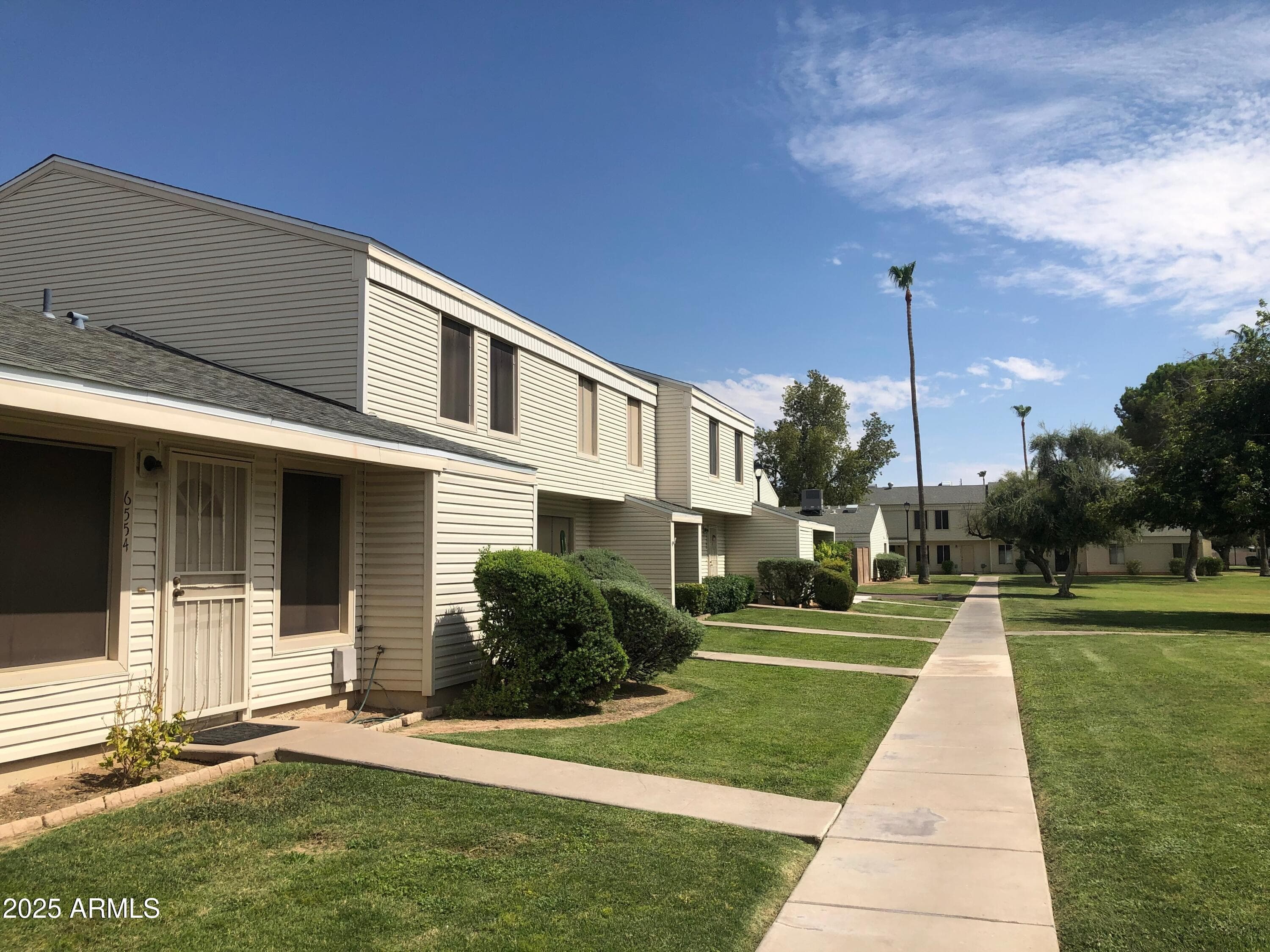 6556 S La Rosa Dr — photo 1
