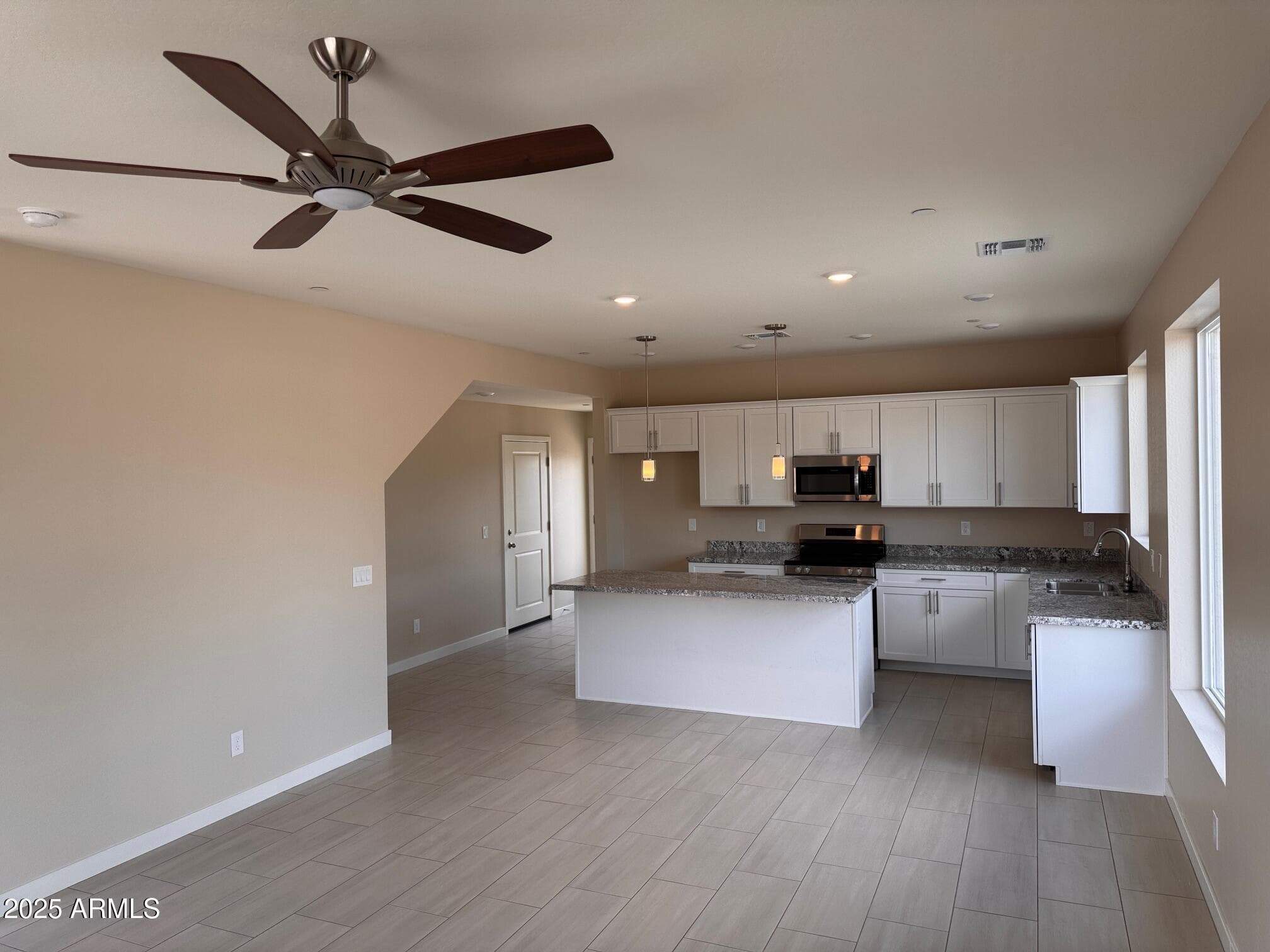 523 S PASADENA -- - Photo 4
