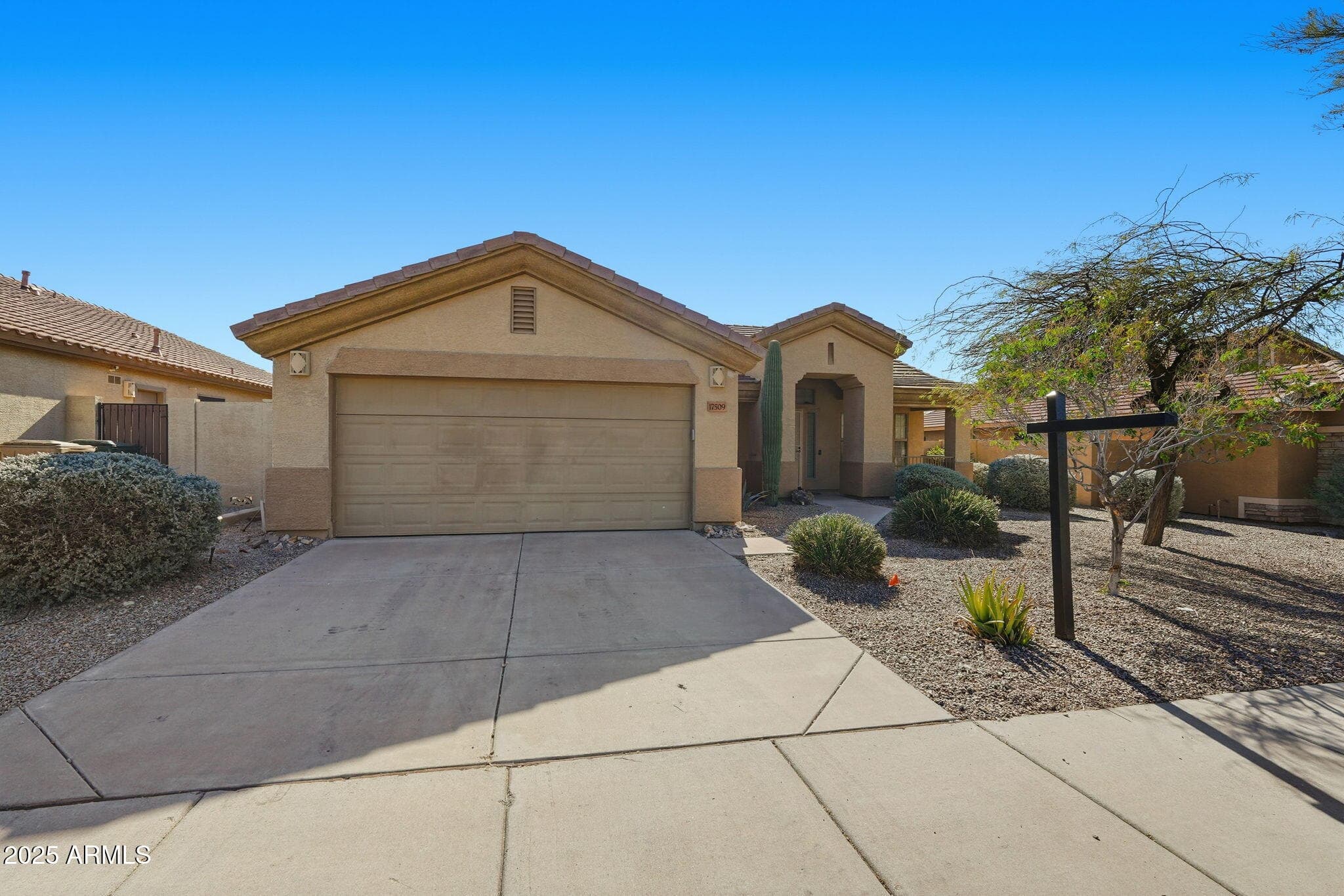 17509 W Rock Ledge Rd — photo 1