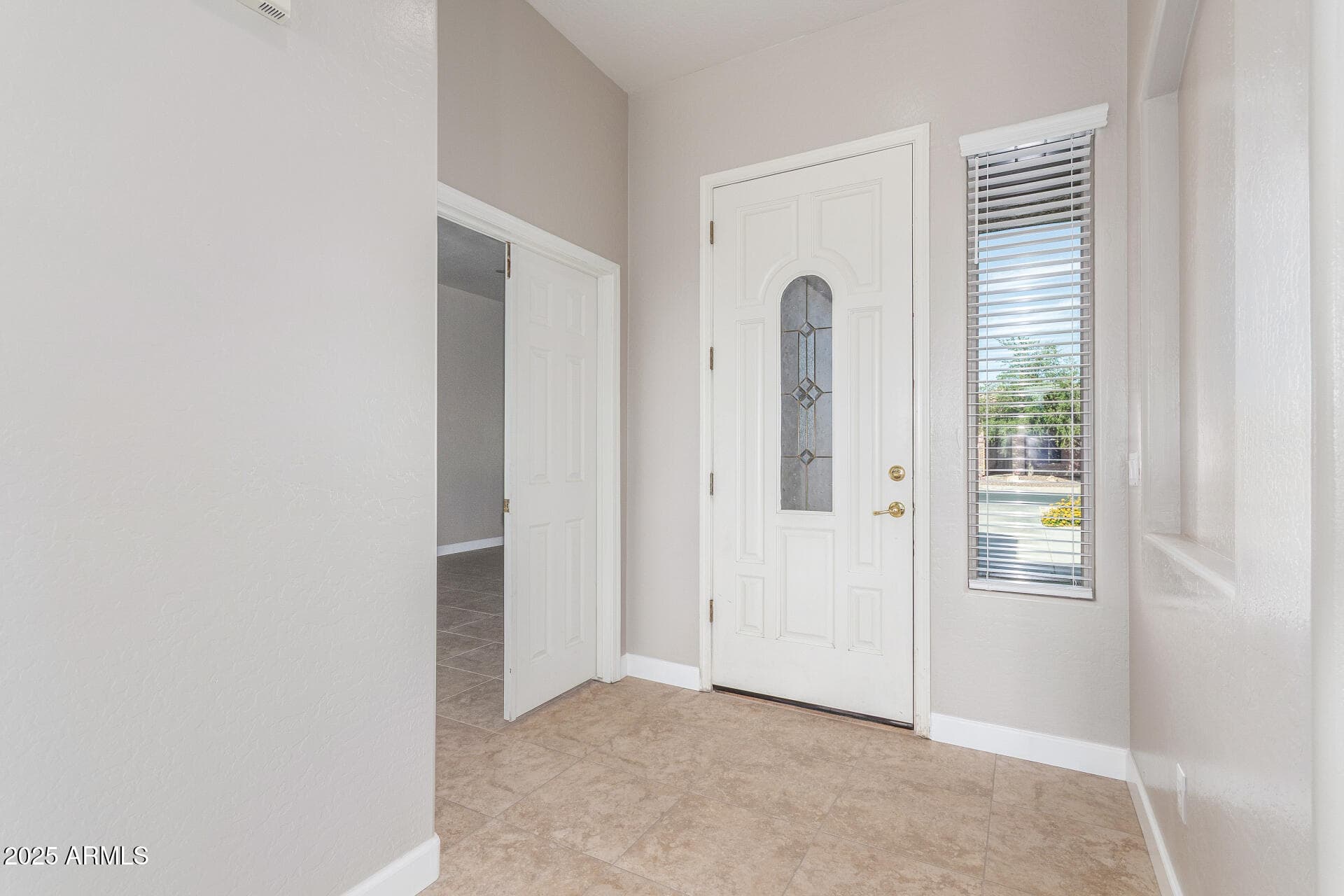 13681 W Holly St — photo 2