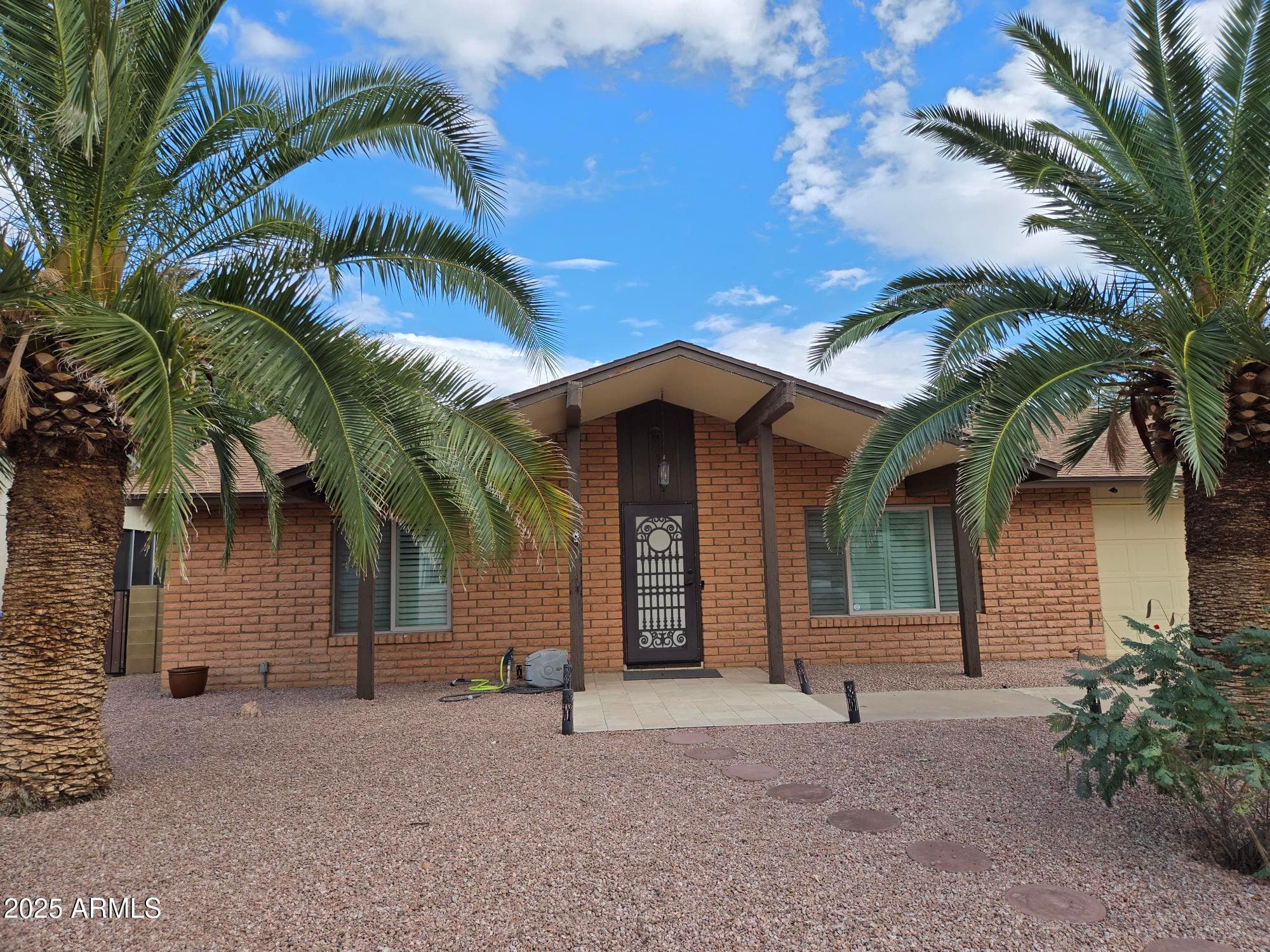 11401 S Shoshoni Dr — photo 1