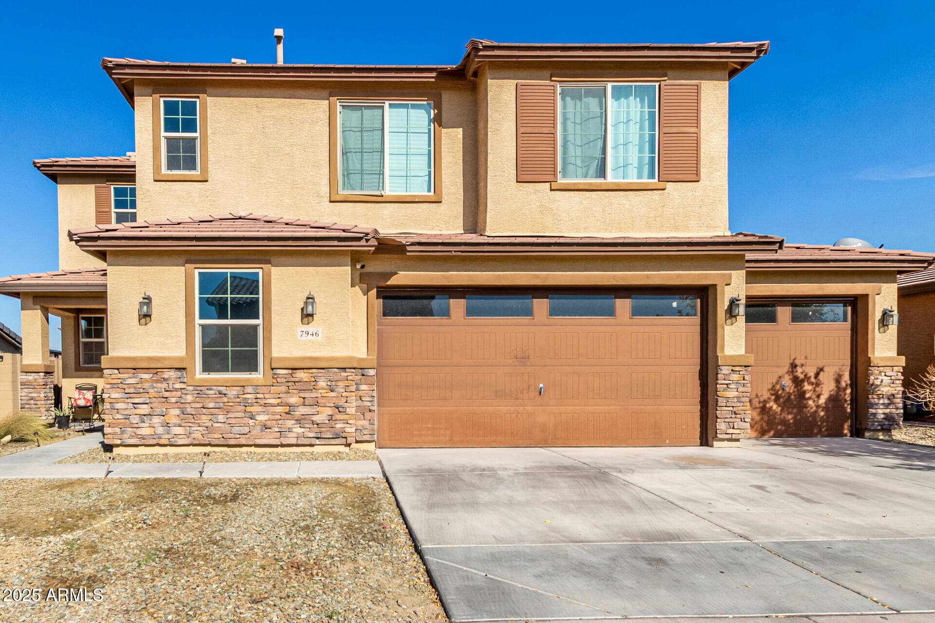 7946 W Encinas Ln — photo 1