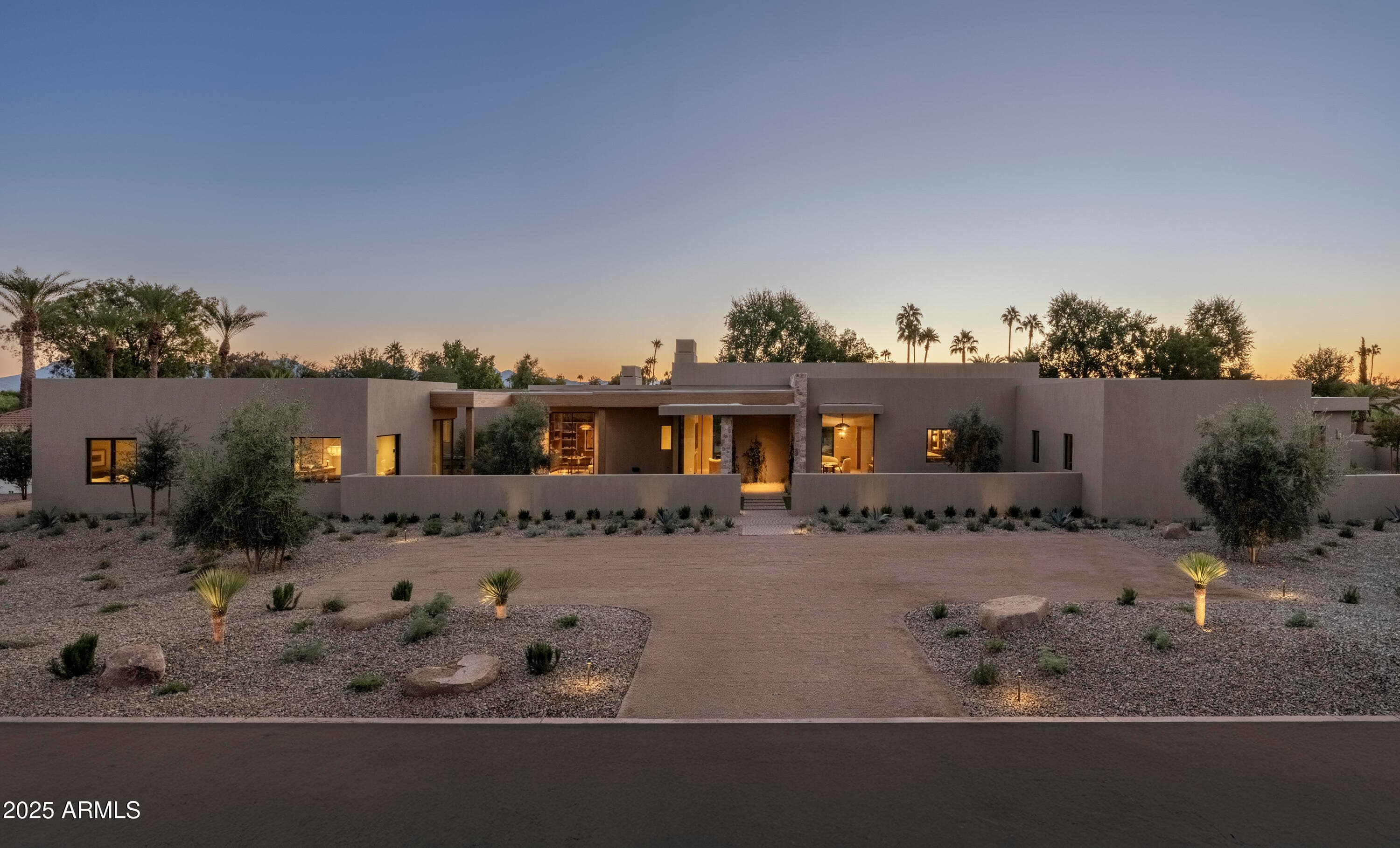 8631 N Avenida Del Sol -- — photo 1