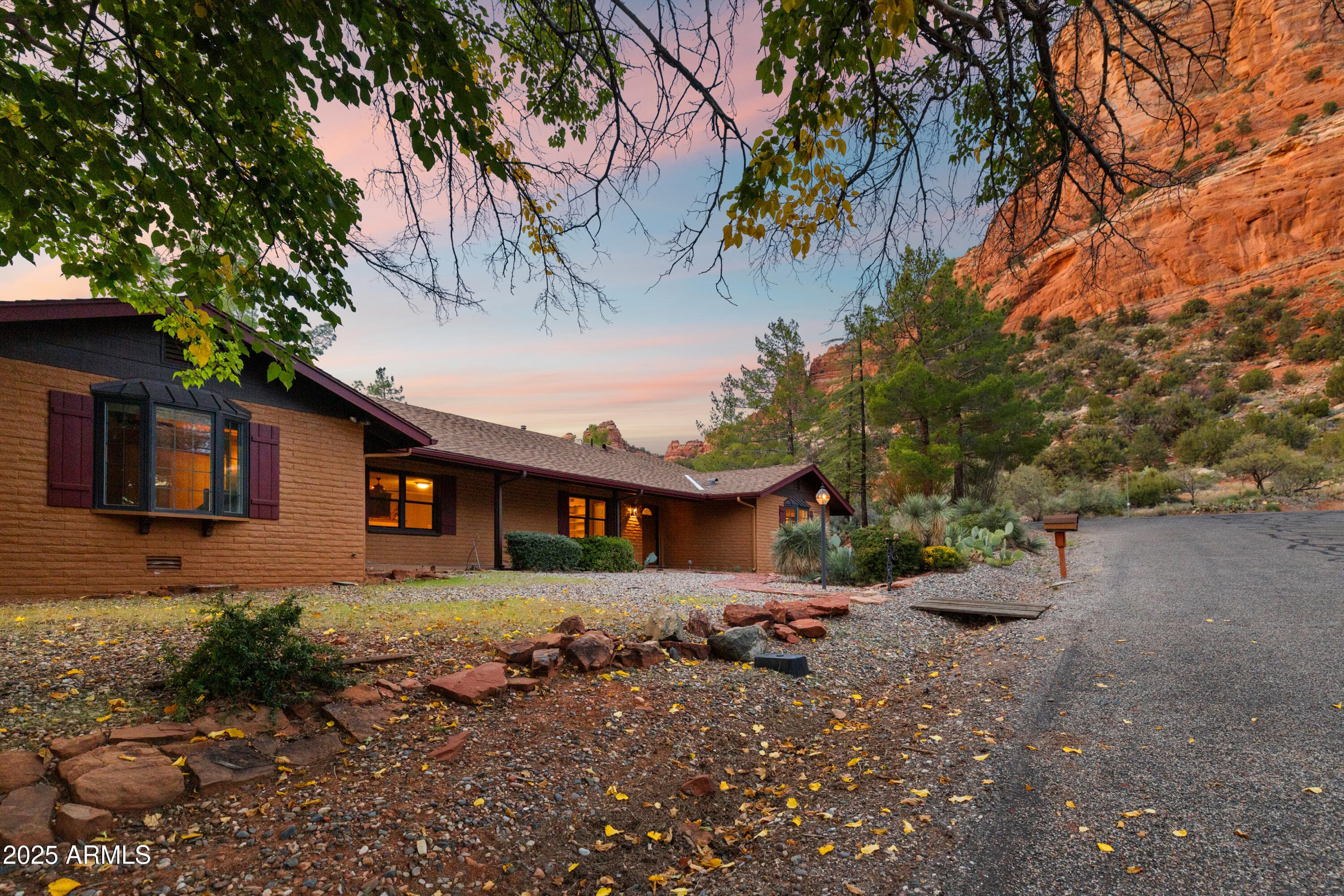 195 Courthouse Butte Rd — photo 2