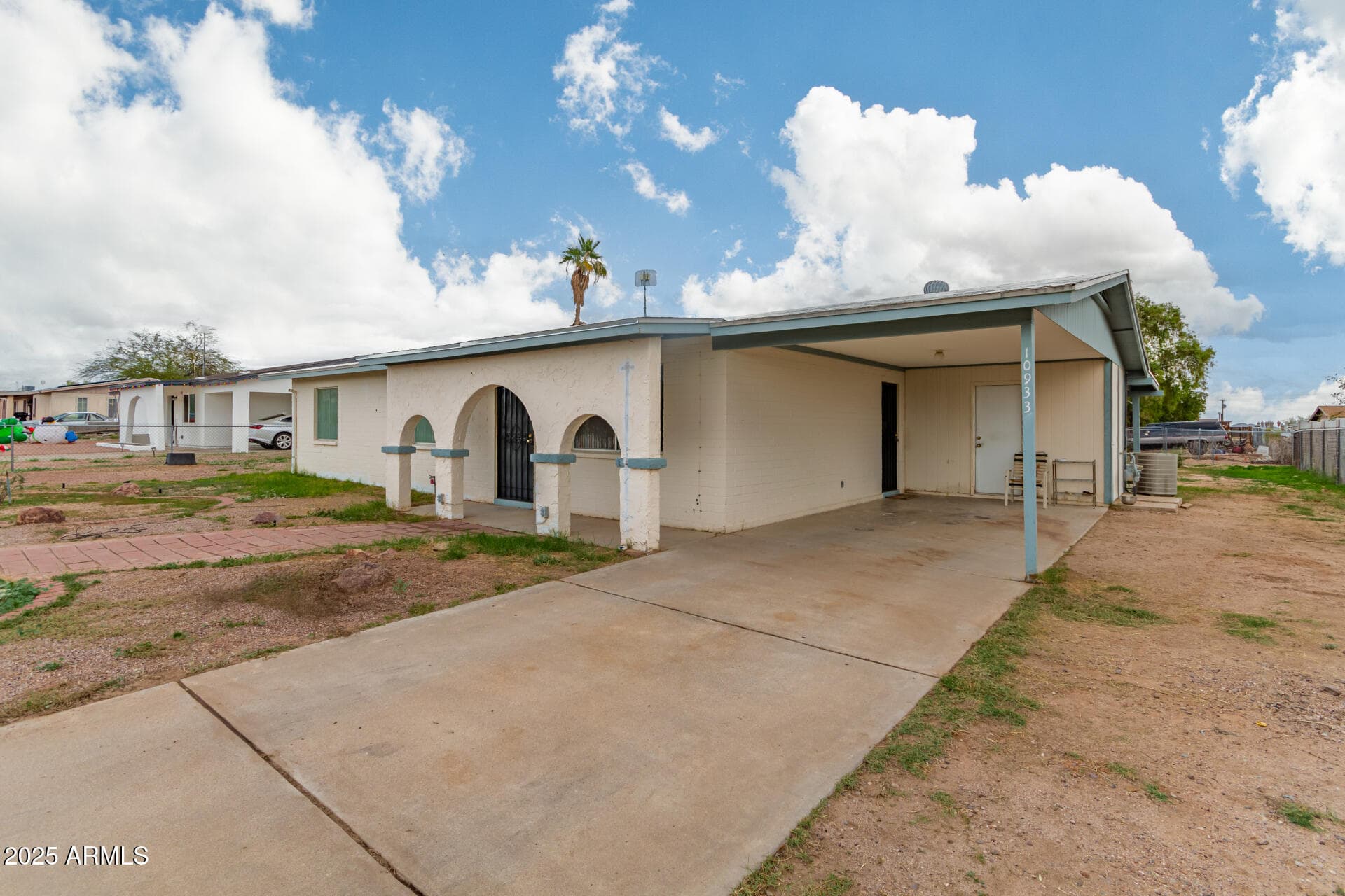 10933 N Geronimo Dr — photo 1