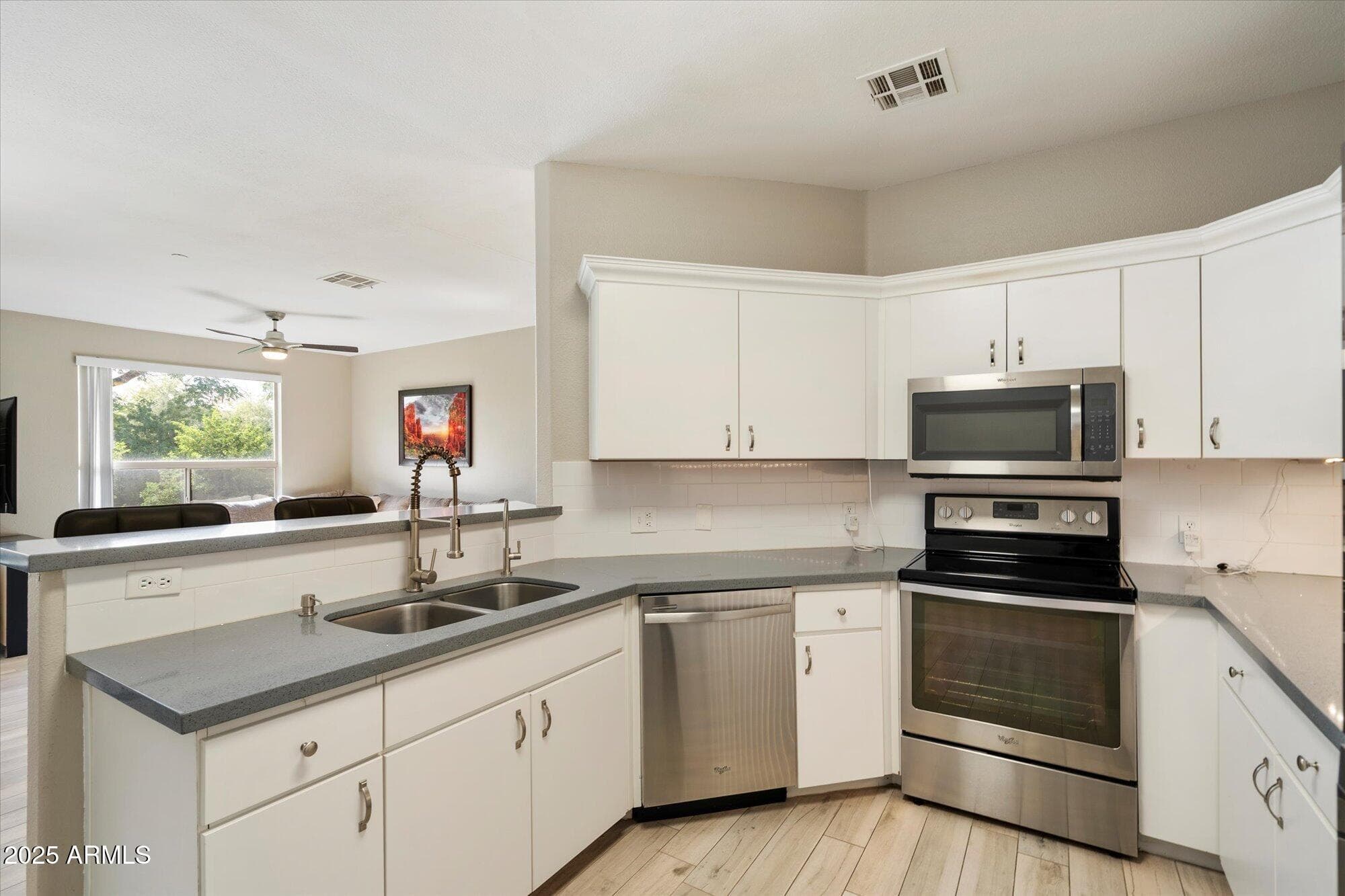 9550 E THUNDERBIRD RD - Photo 2