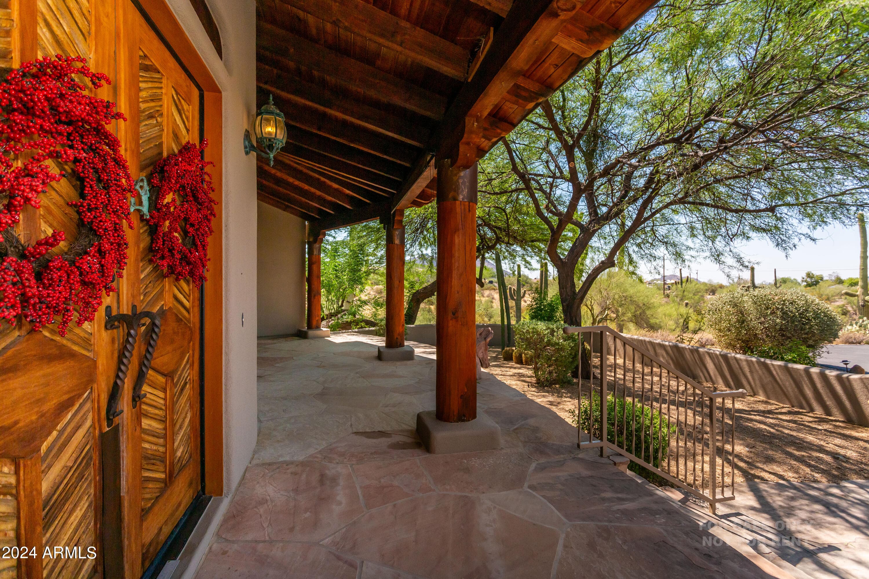 40777 N Echo Canyon Dr — photo 2