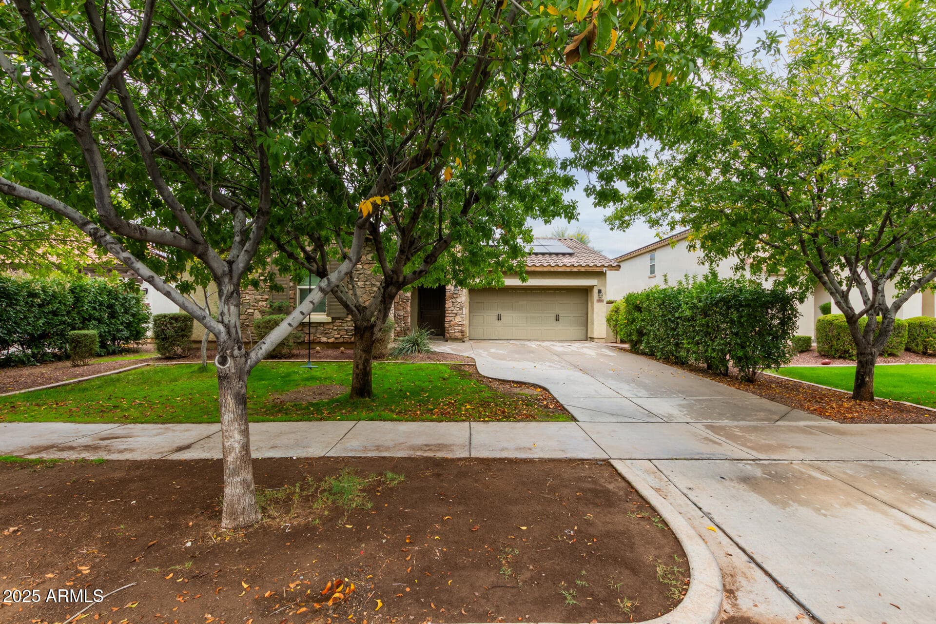 20768 W Hamilton St — photo 1