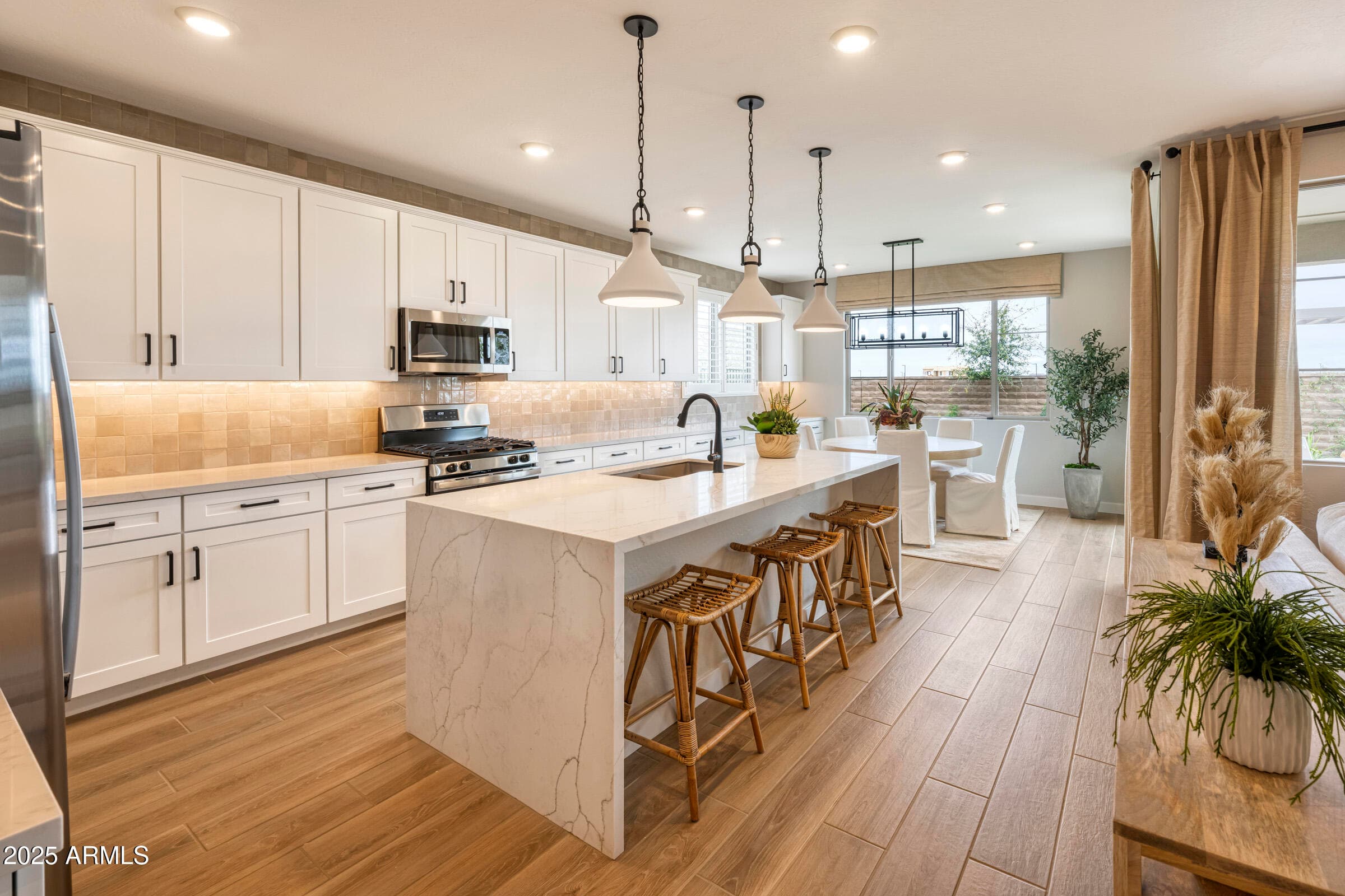 1512 E Coconino Way — photo 2