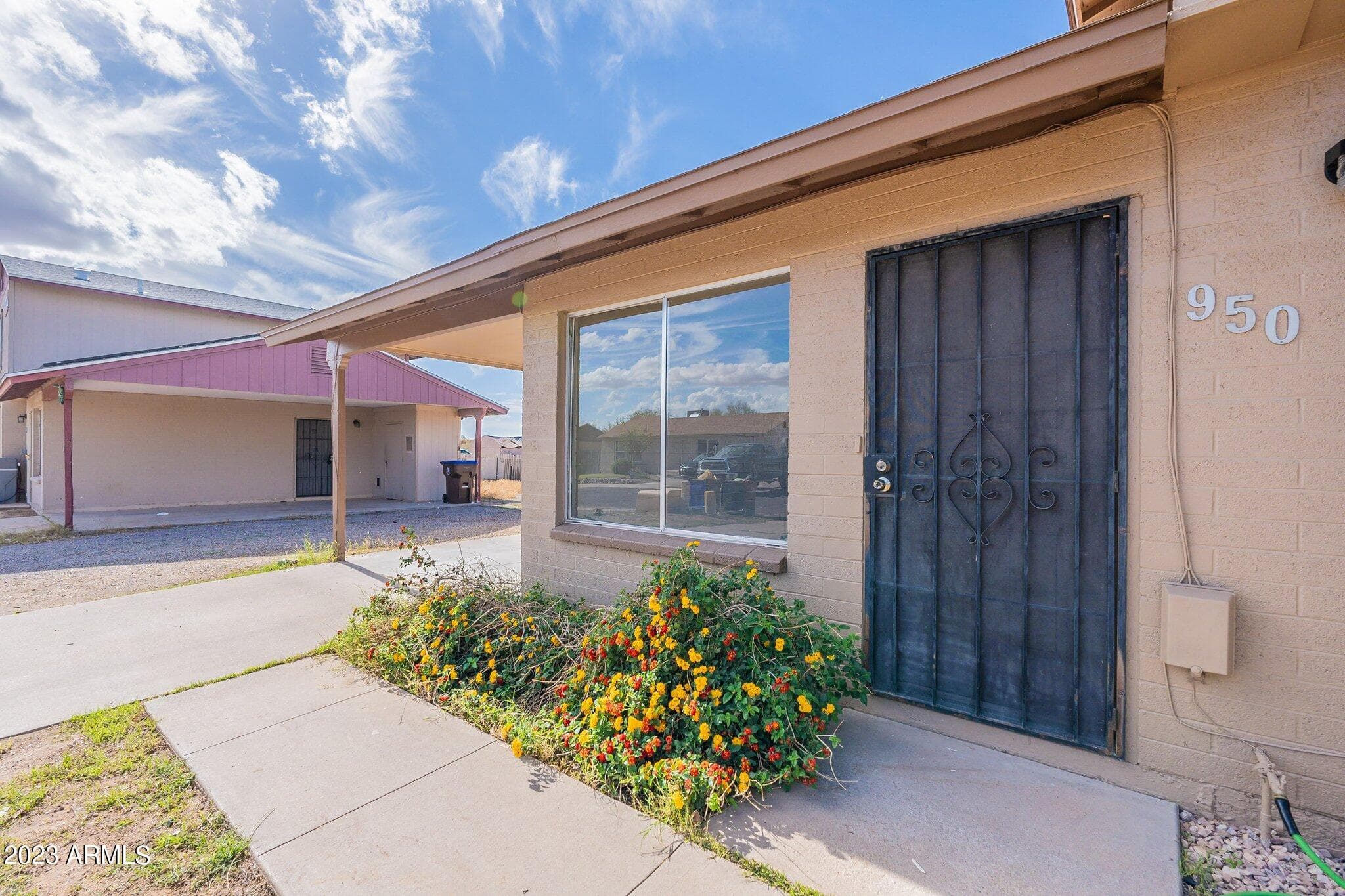 950 N Sonora St — photo 1