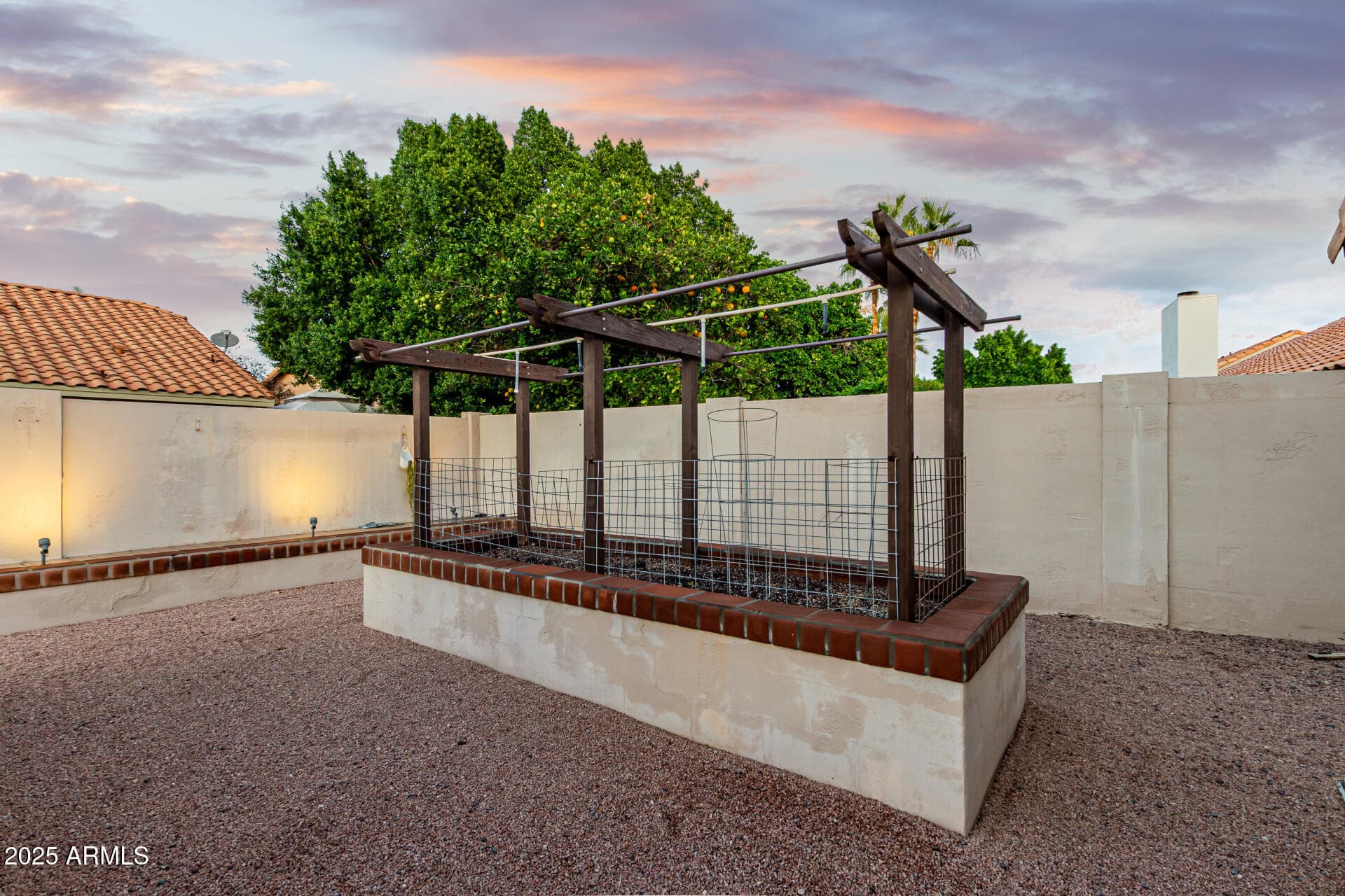 2854 E Mallory St — photo 23