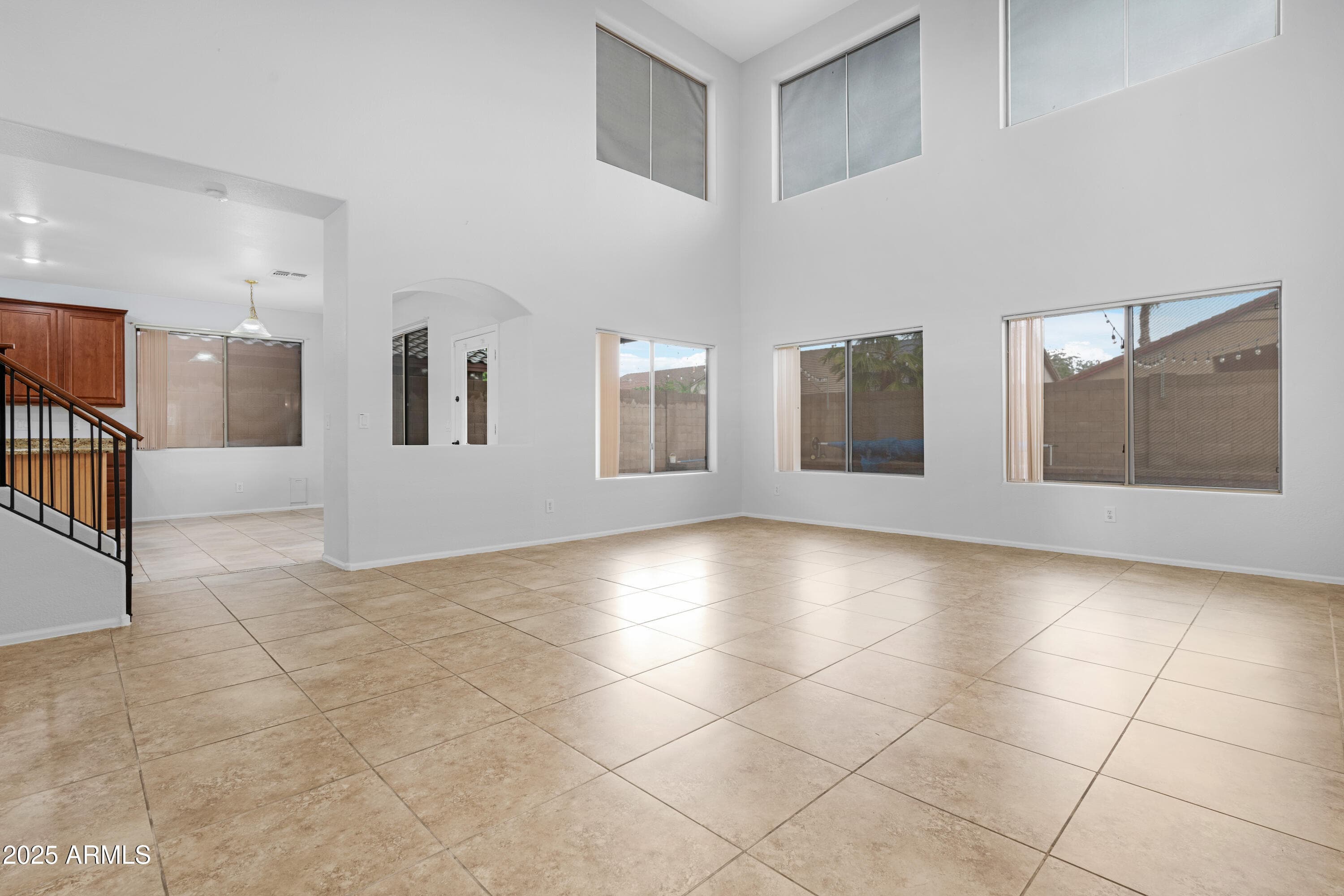398 E Chicory Pl — photo 2
