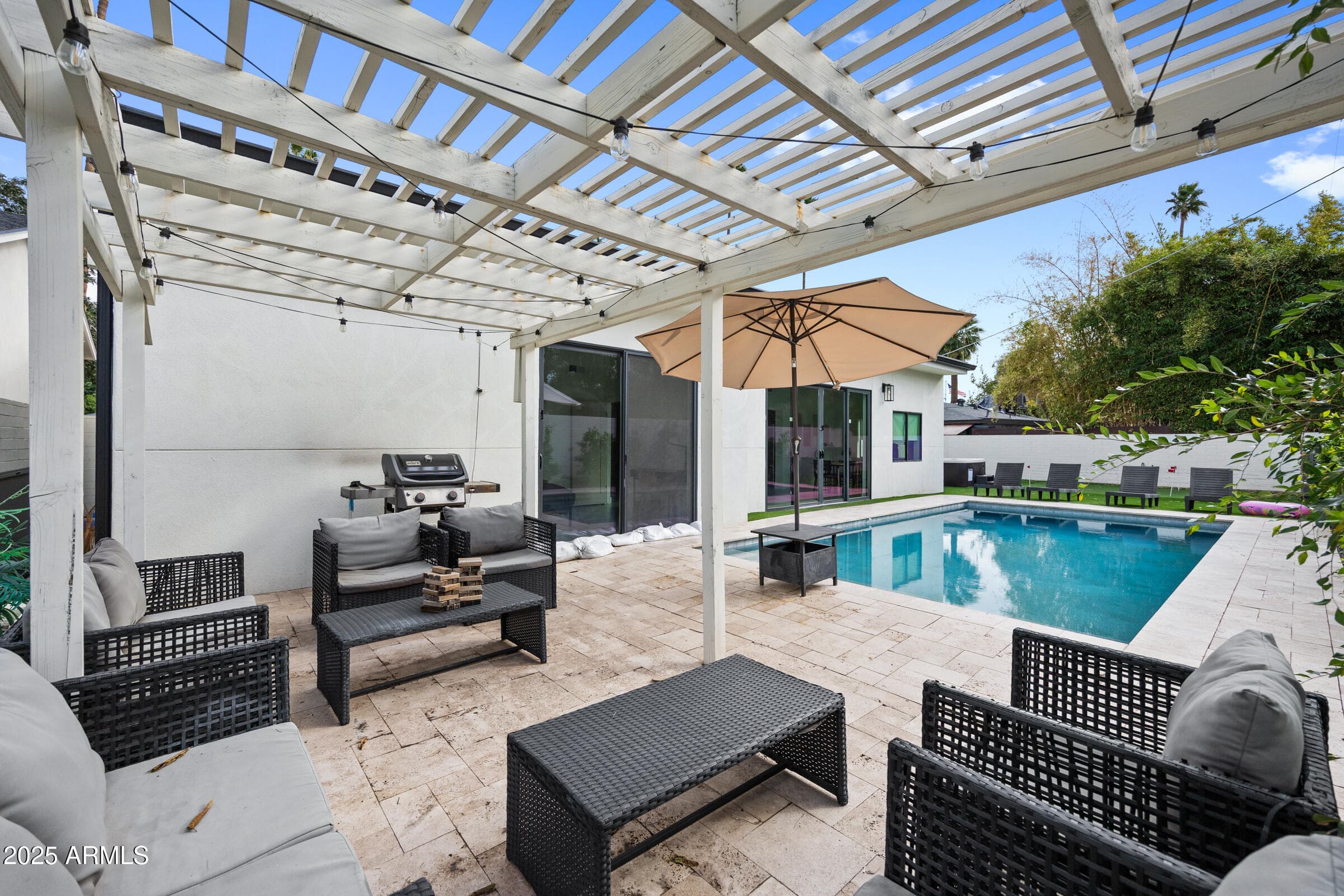 4132 N 34th Pl — photo 2