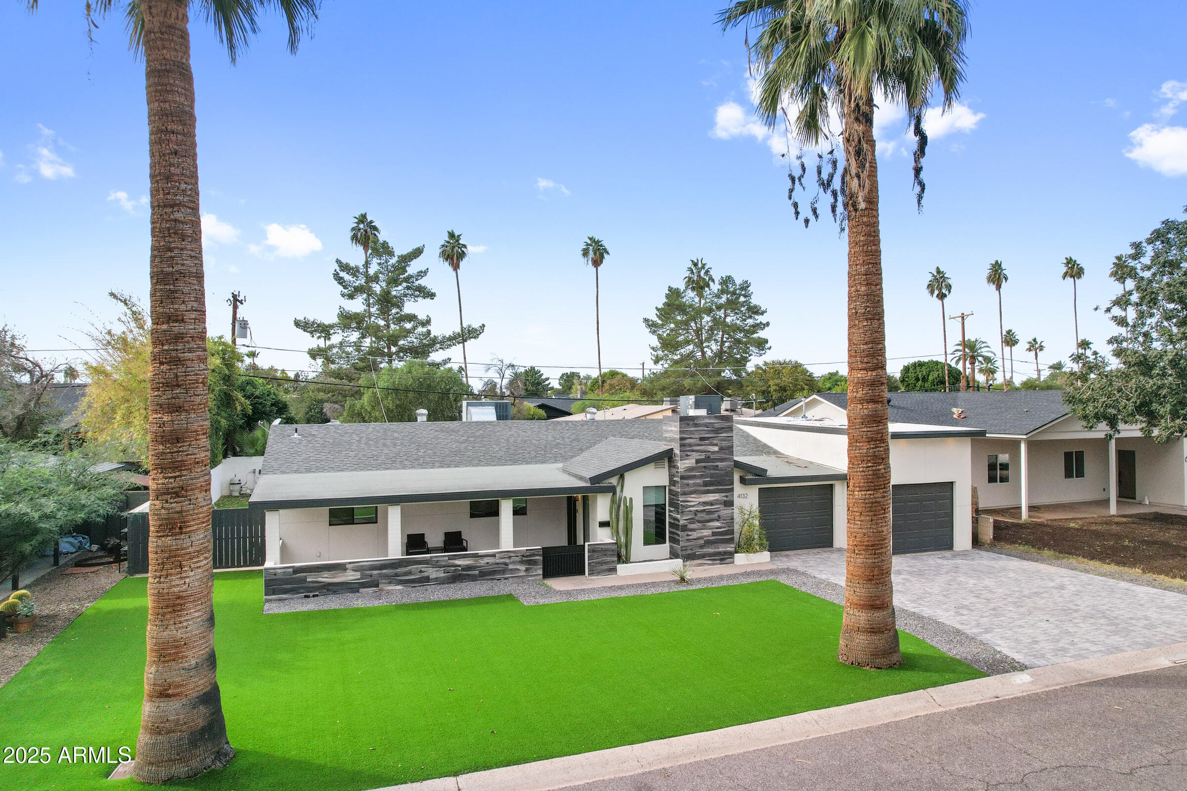 4132 N 34th Pl — photo 1