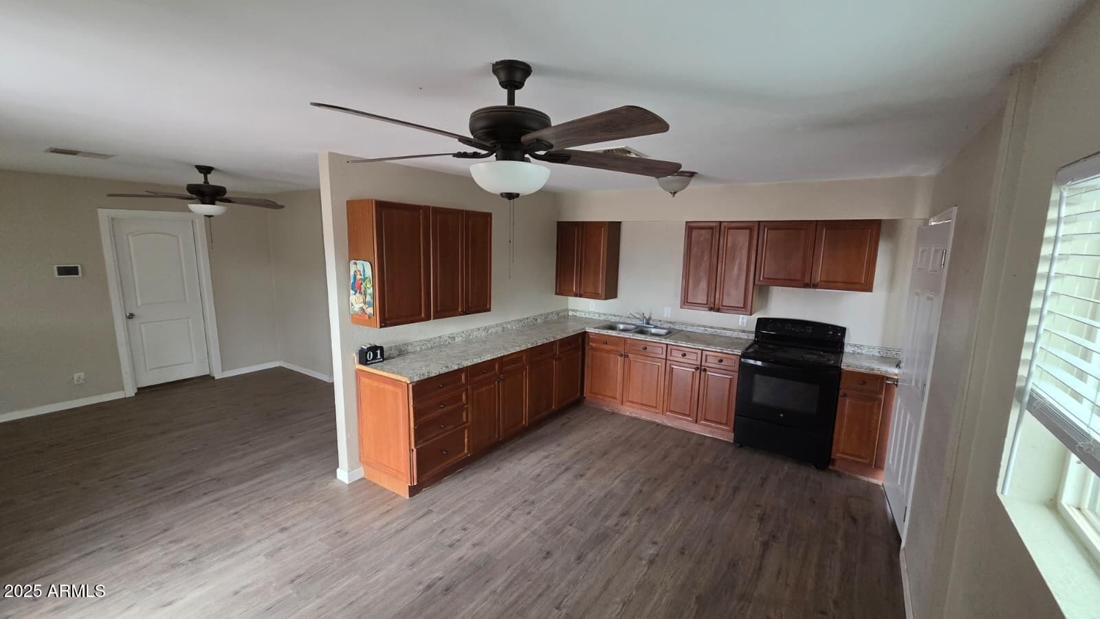 870 W Taylor Ave — photo 2