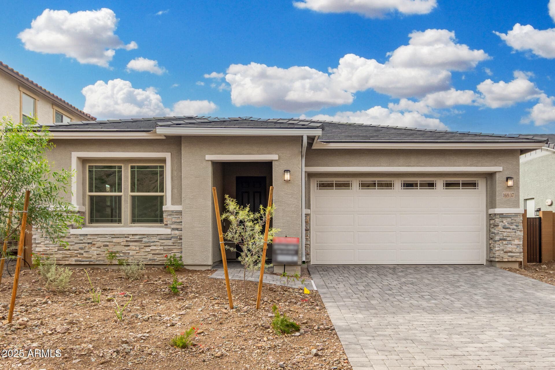 16937 W Desert Ln — photo 1