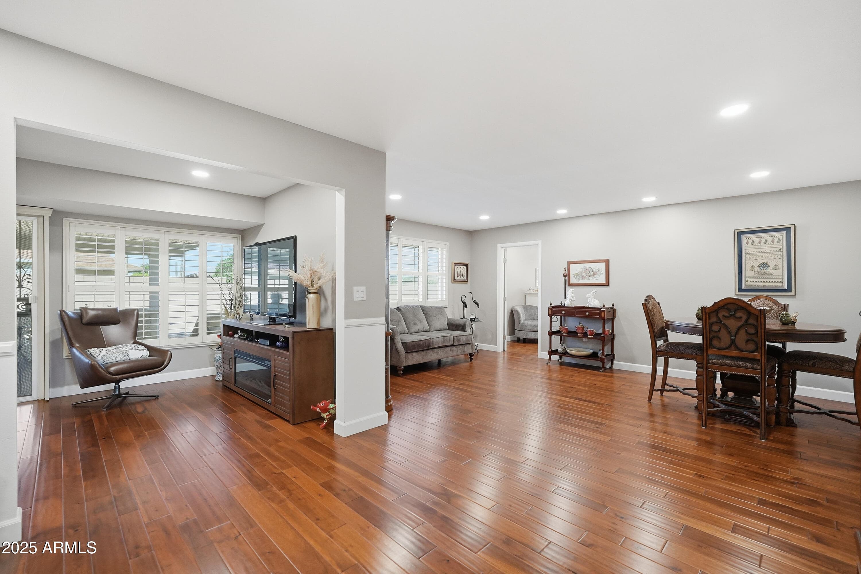 9942 W Cameo Dr — photo 2