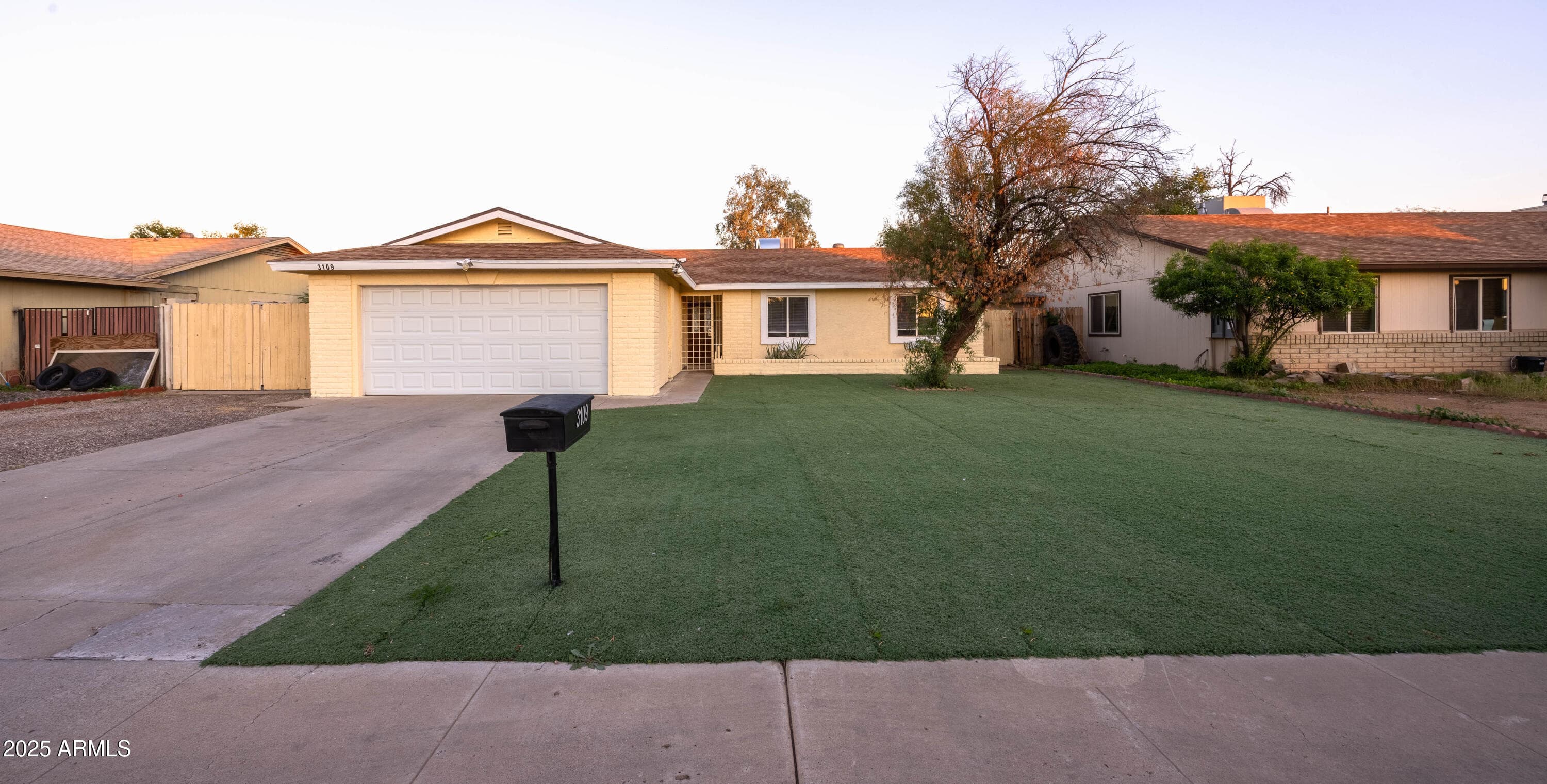 3109 N 89th Dr — photo 1