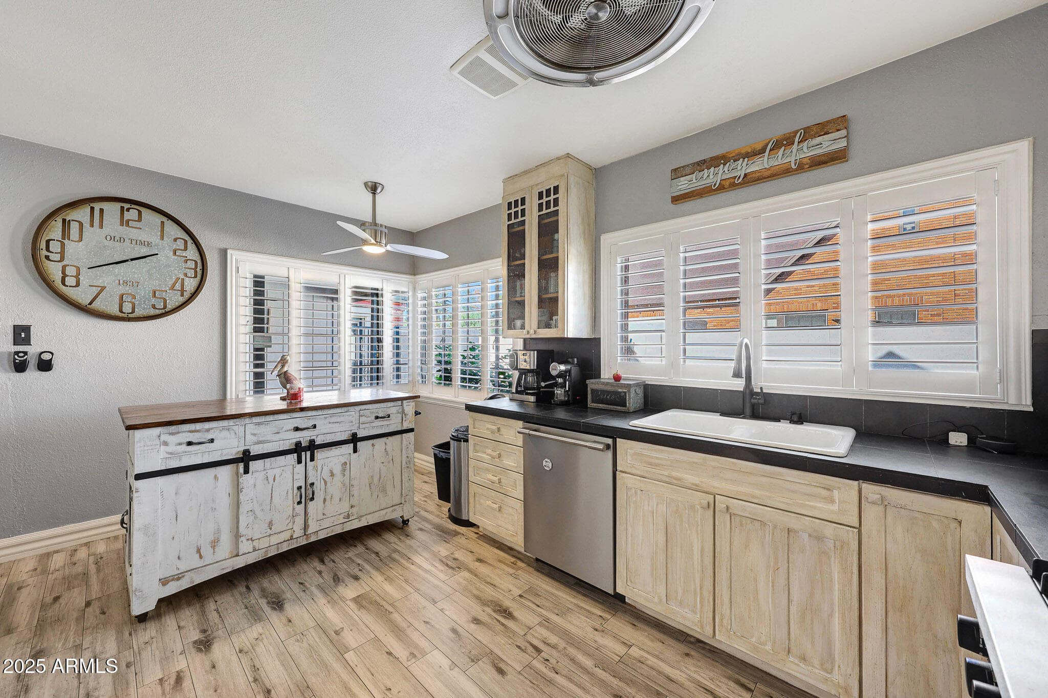 View 3