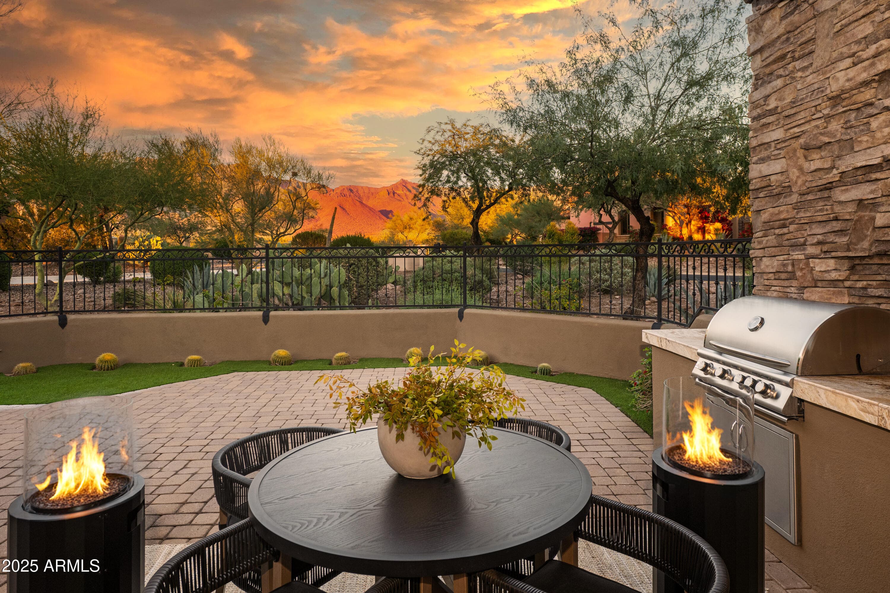 2466 S Pinyon Village Dr — photo 1