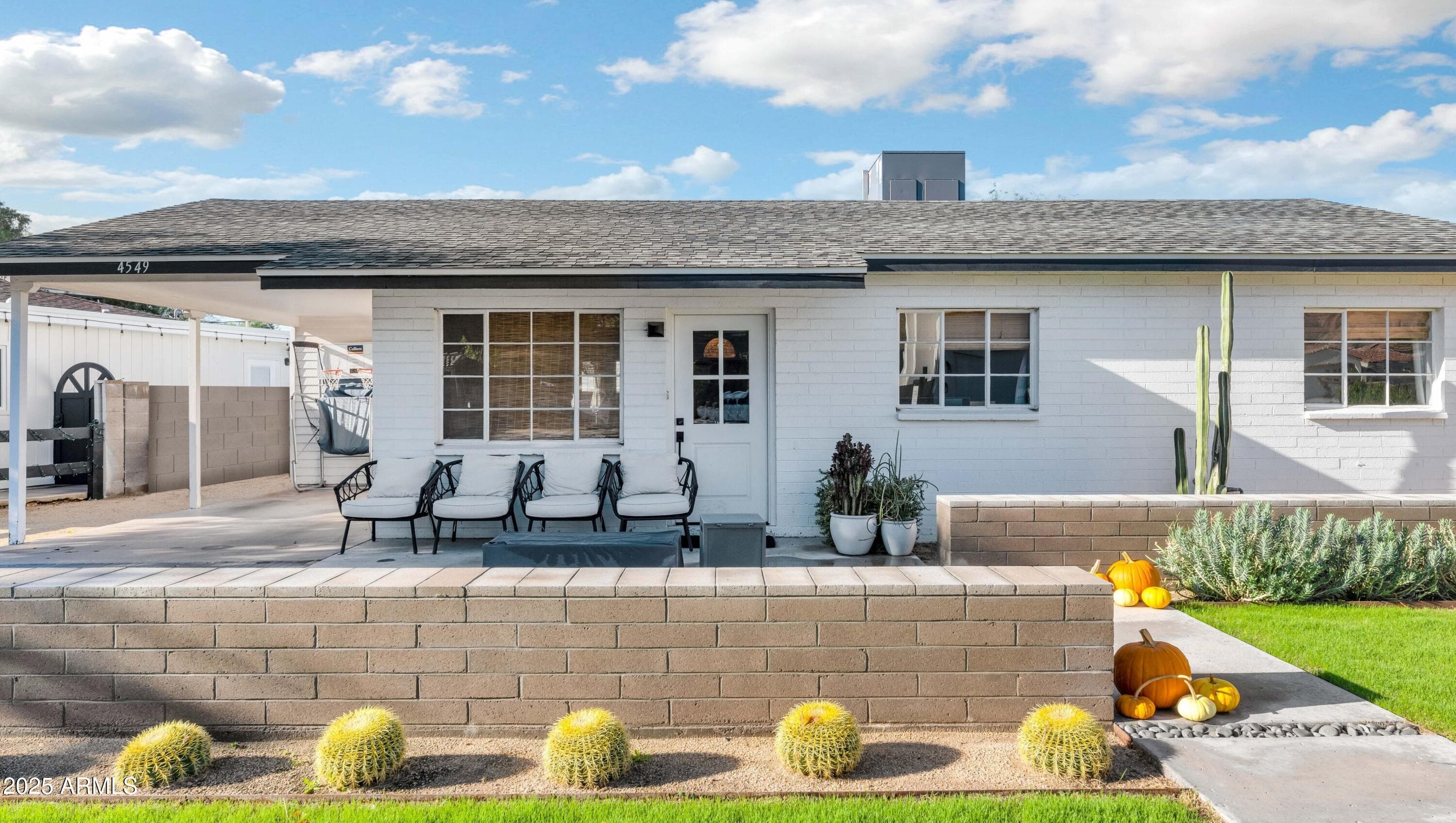 4549 E Campbell Ave — photo 2