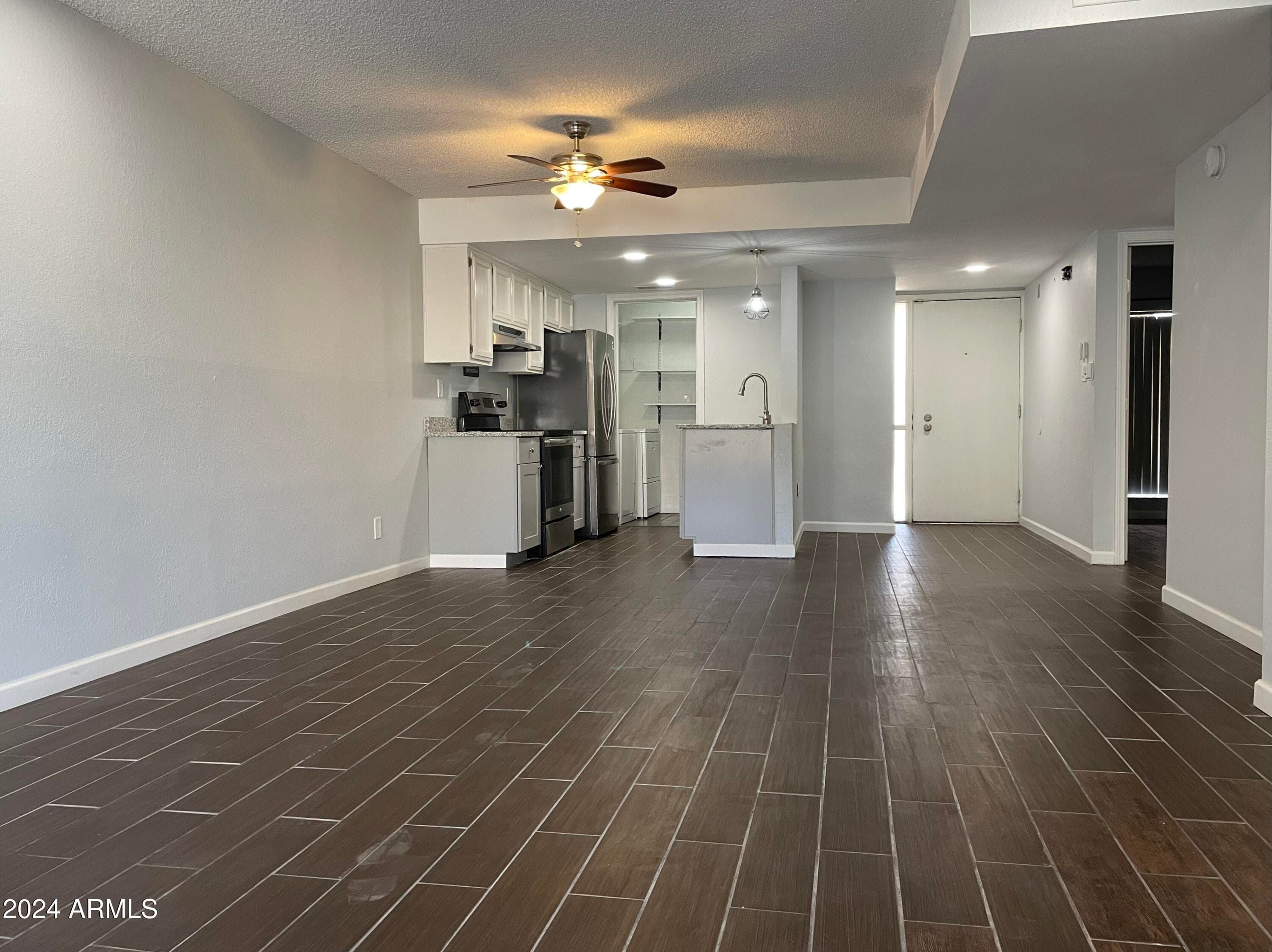 11048 N 28th Dr 146 — photo 2