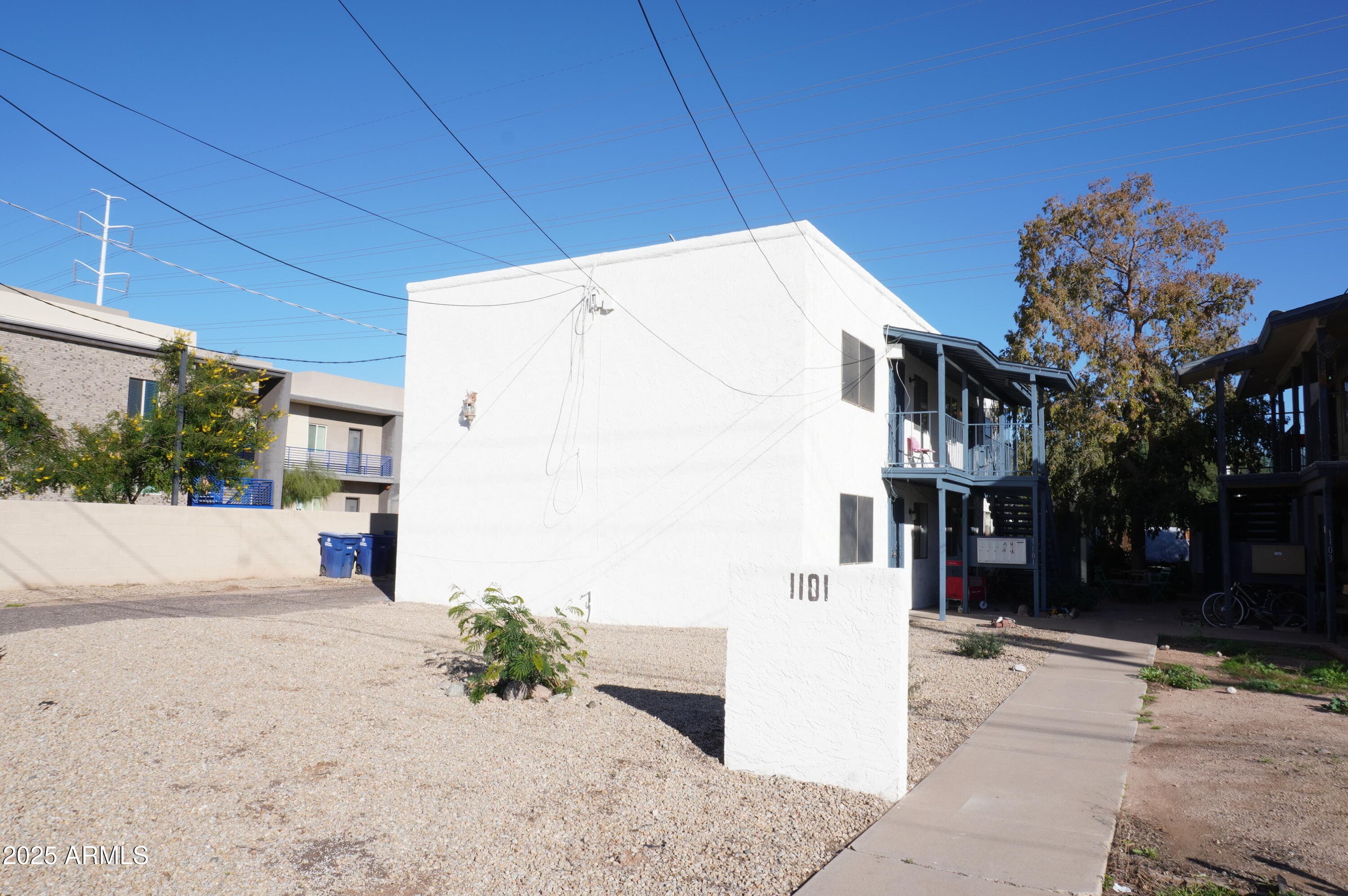 1101 S Farmer Ave — photo 1