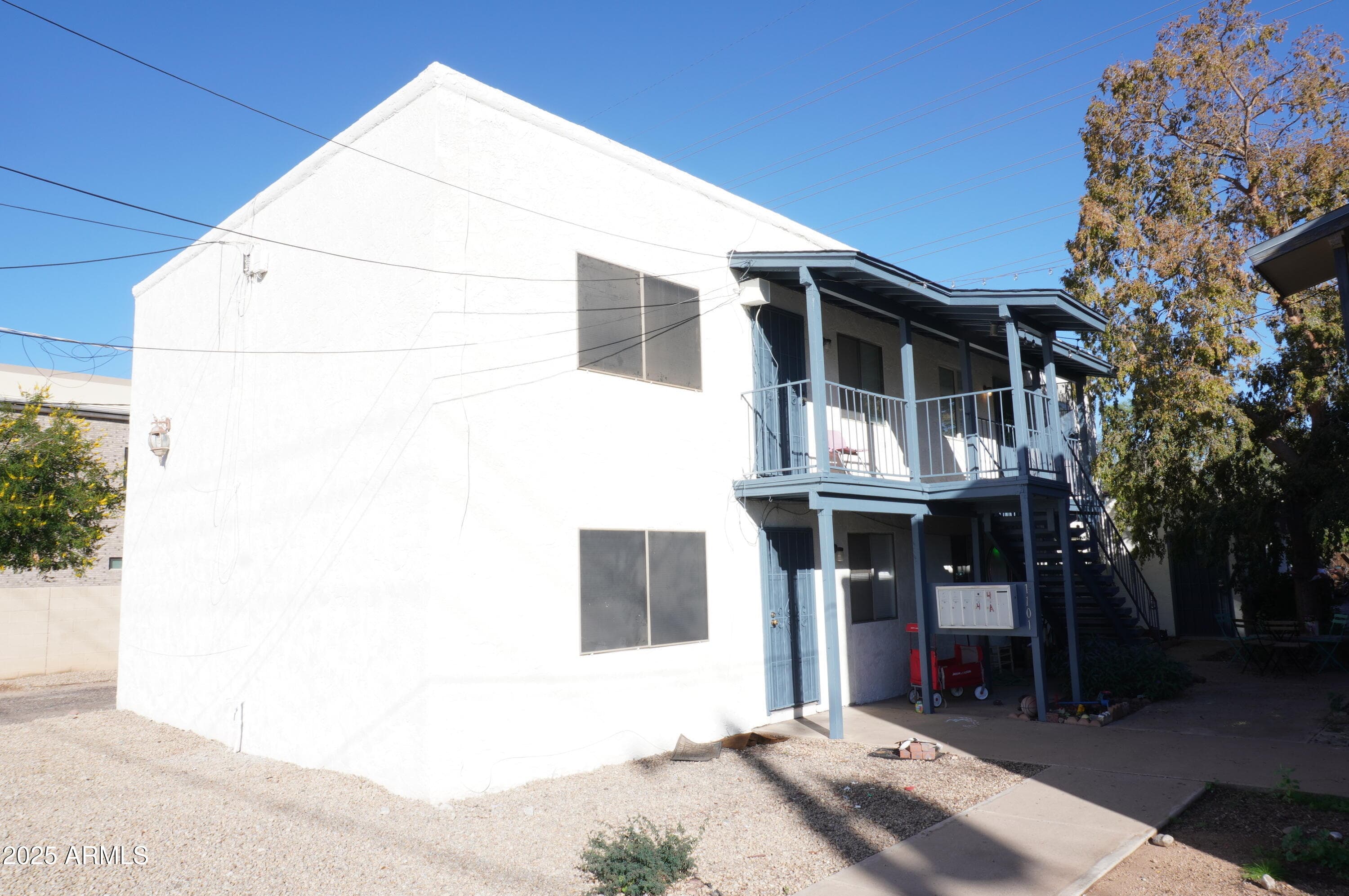 1101 S Farmer Ave — photo 39