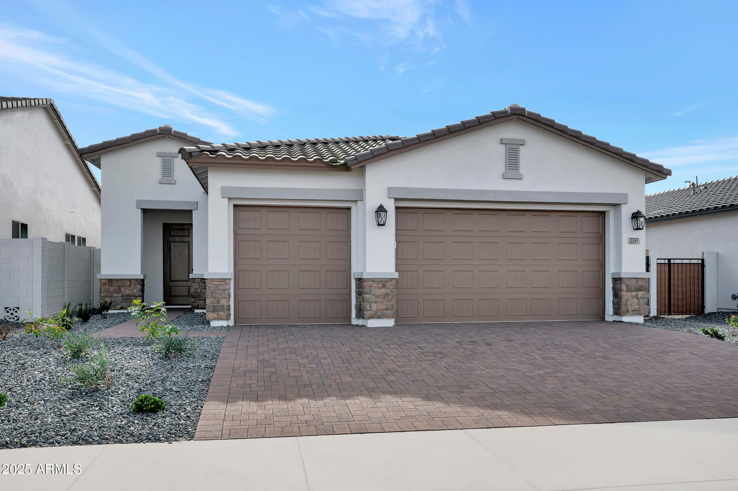 2391 E Amfissa Dr — photo 1